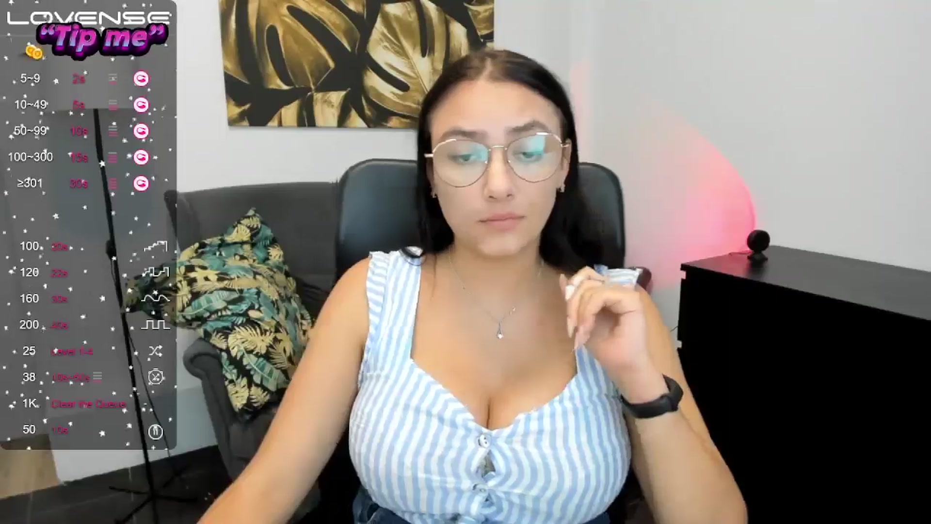 Gallery image thumbnail from SunfLowerr's myfreecams stream on, 09/19/2024, 15:25 image 8 of 20