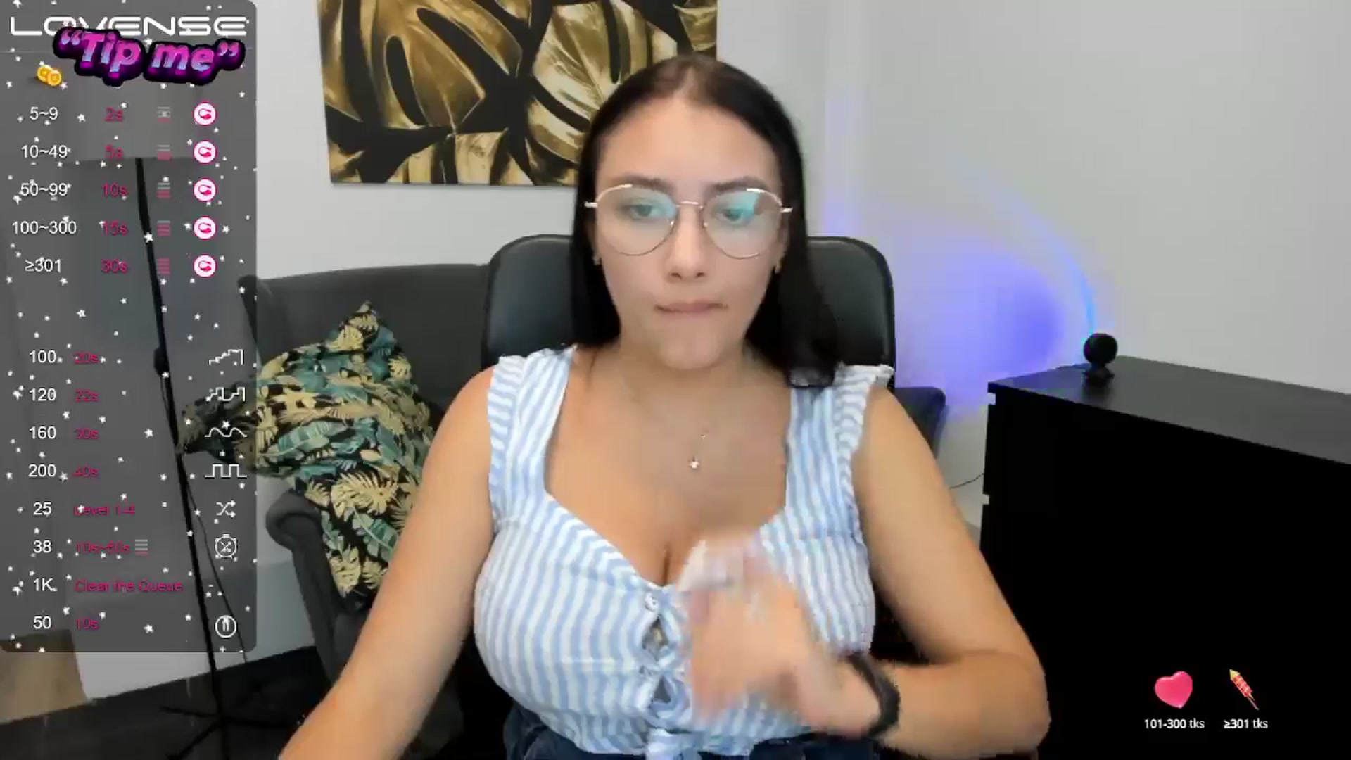 Gallery image thumbnail from SunfLowerr's myfreecams stream on, 09/19/2024, 15:25 image 5 of 20