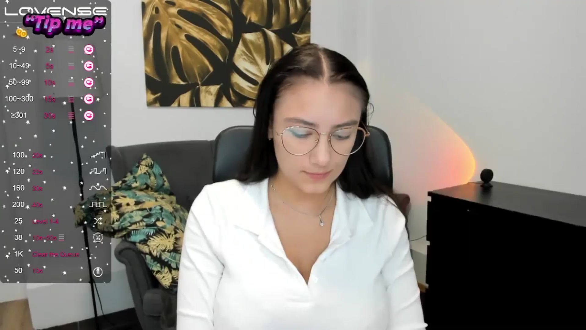 Gallery image thumbnail from SunfLowerr's myfreecams stream on, 09/20/2024, 14:10 image 15 of 20