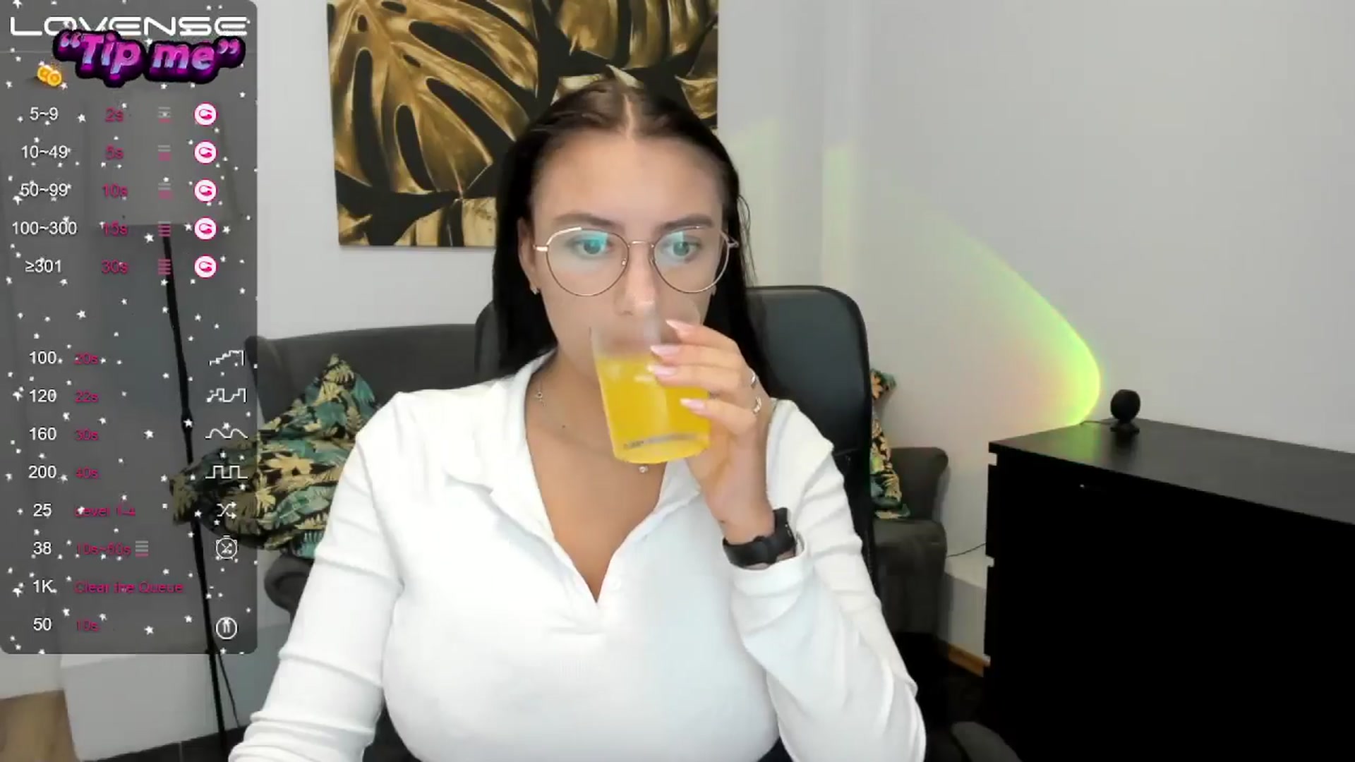 Gallery image thumbnail from SunfLowerr's myfreecams stream on, 09/20/2024, 14:10 image 11 of 20