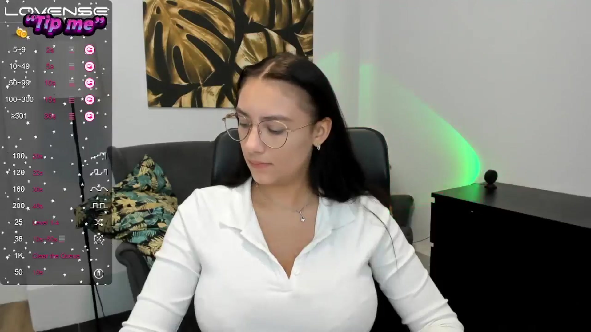 Gallery image thumbnail from SunfLowerr's myfreecams stream on, 09/20/2024, 14:10 image 19 of 20