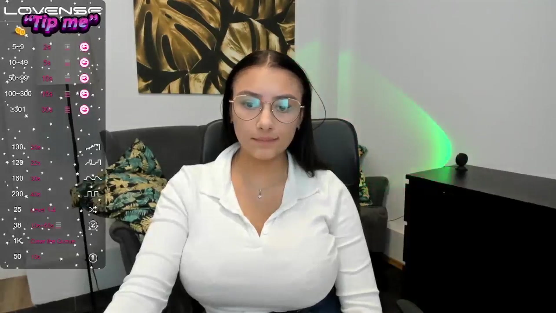 Gallery image thumbnail from SunfLowerr's myfreecams stream on, 09/20/2024, 16:01 image 9 of 20
