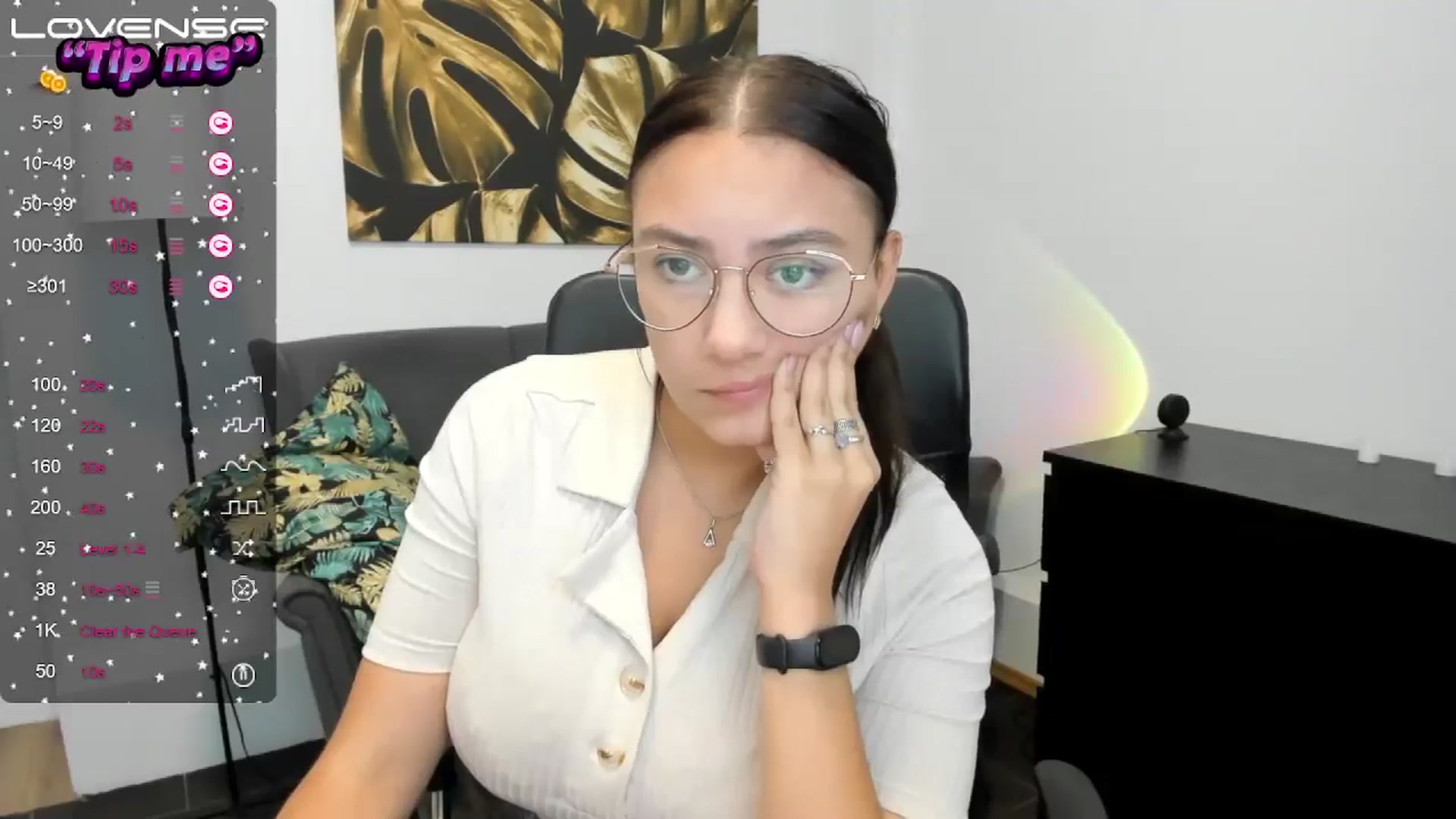 Gallery image thumbnail from SunfLowerr's myfreecams stream on, 09/21/2024, 17:02 image 18 of 20