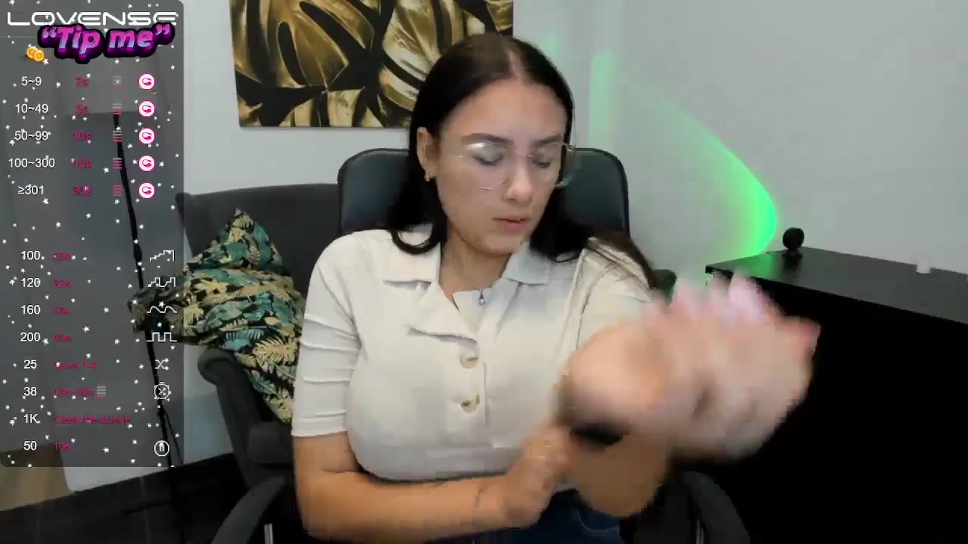 Gallery image thumbnail from SunfLowerr's myfreecams stream on, 09/21/2024, 19:57 image 3 of 20