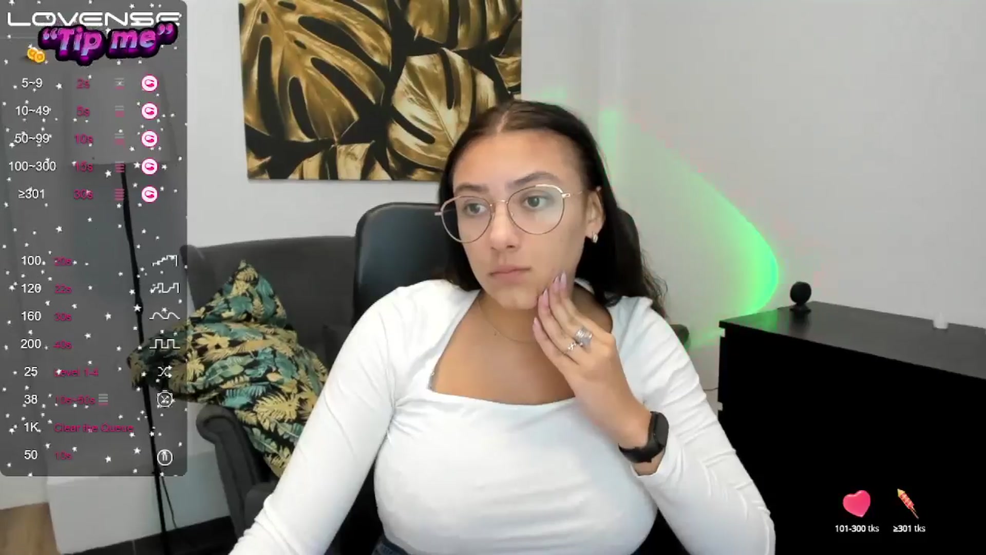 Gallery image thumbnail from SunfLowerr's myfreecams stream on, 09/22/2024, 13:27 image 13 of 20