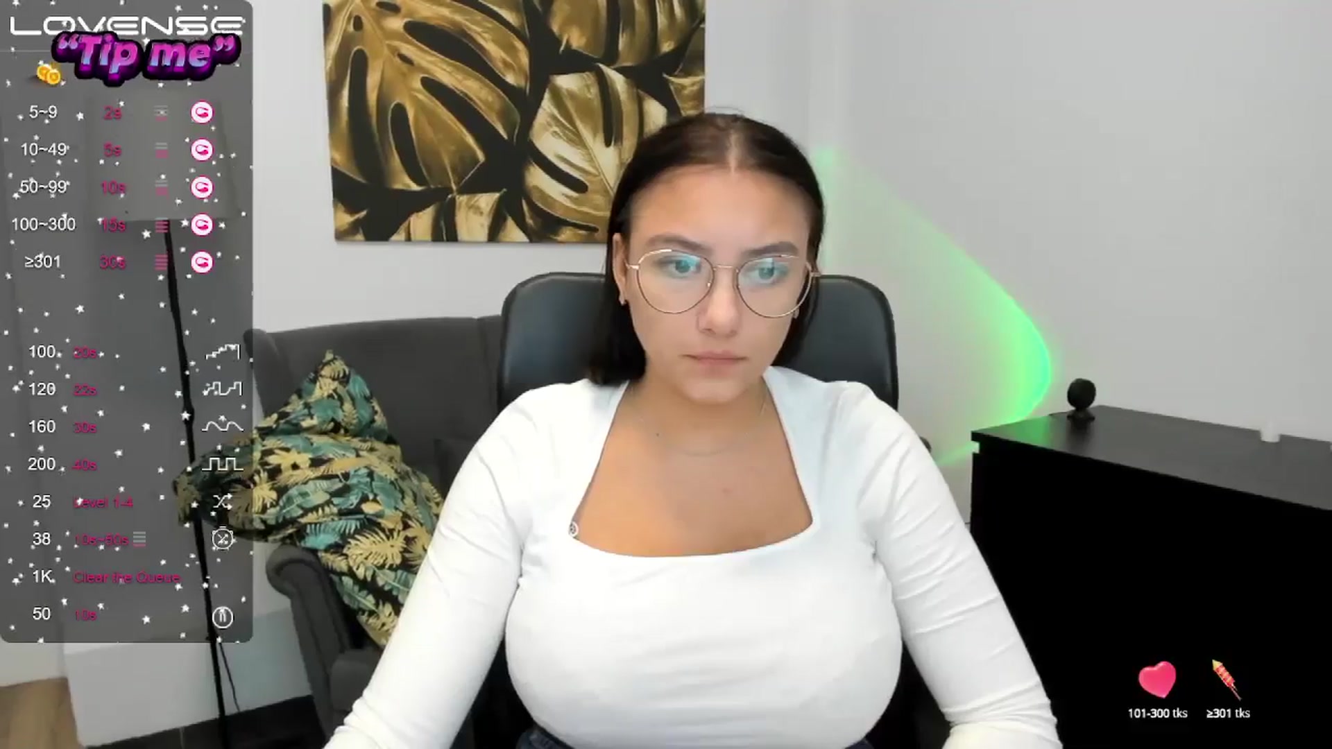 Gallery image thumbnail from SunfLowerr's myfreecams stream on, 09/22/2024, 14:09 image 10 of 20