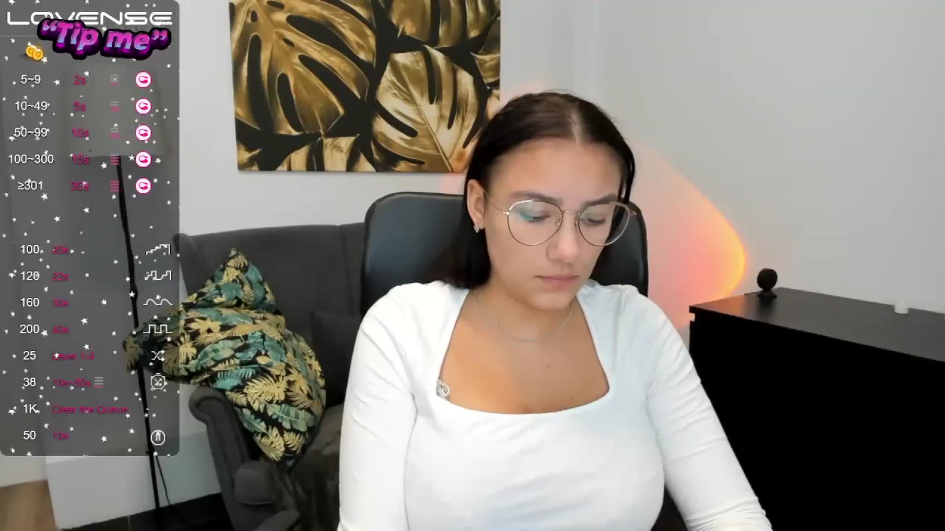 Gallery image thumbnail from SunfLowerr's myfreecams stream on, 09/22/2024, 14:09 image 17 of 20