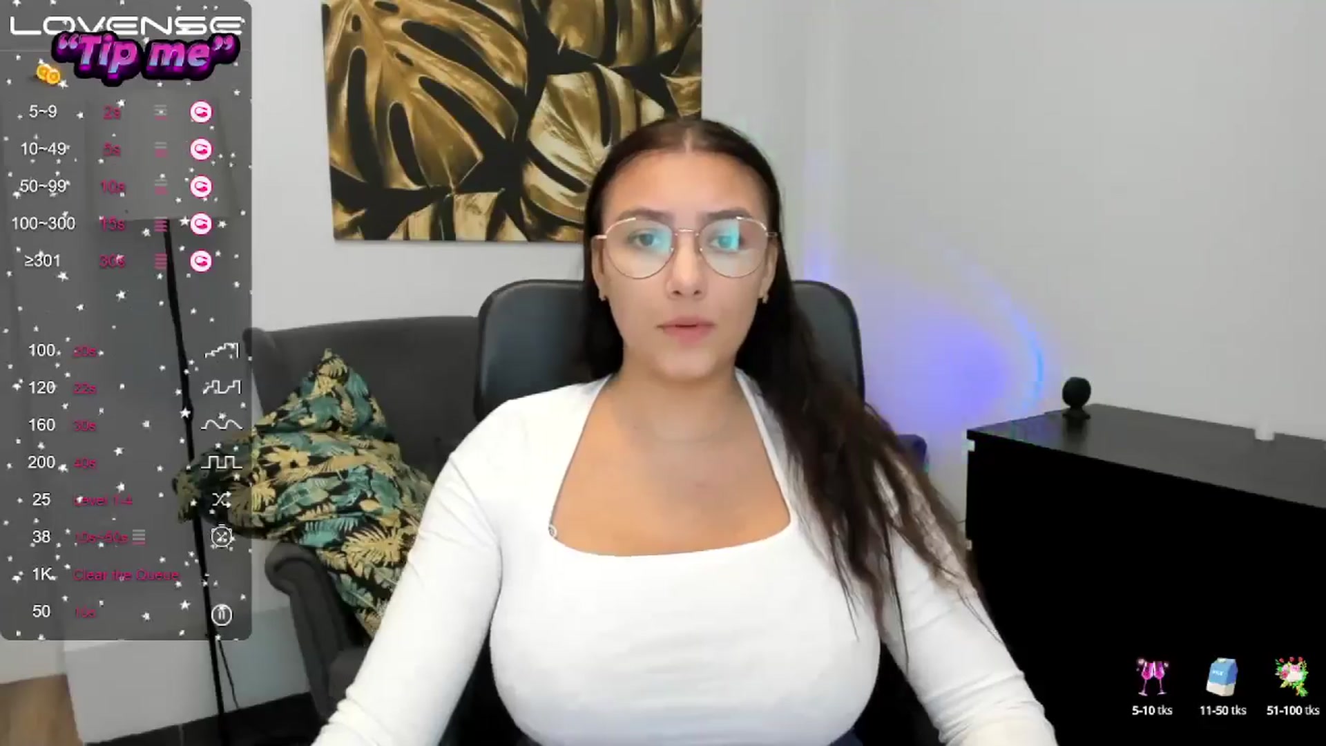 Gallery image thumbnail from SunfLowerr's myfreecams stream on, 09/22/2024, 14:09 image 6 of 20