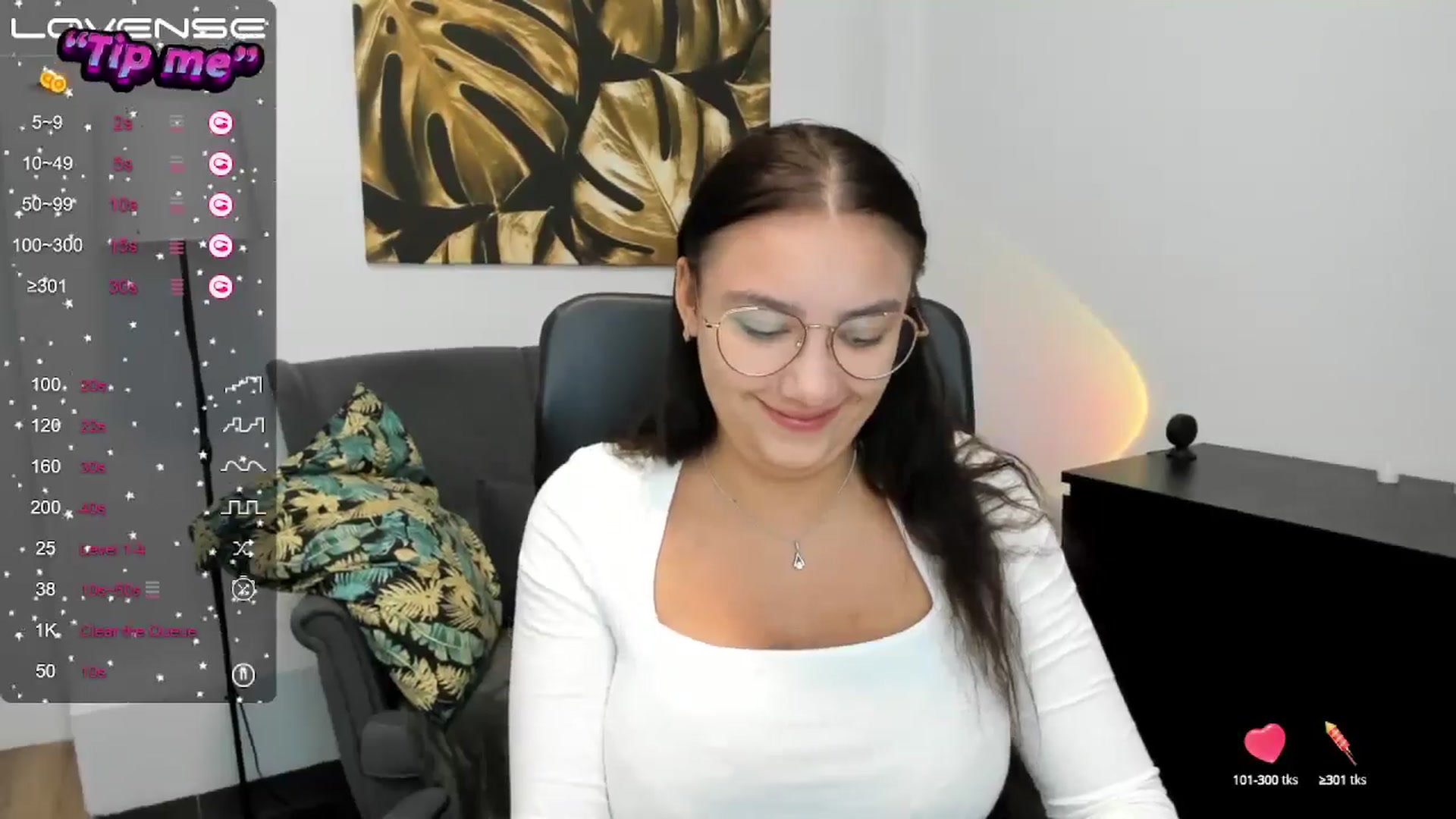 Gallery image thumbnail from SunfLowerr's myfreecams stream on, 09/22/2024, 16:02 image 20 of 20