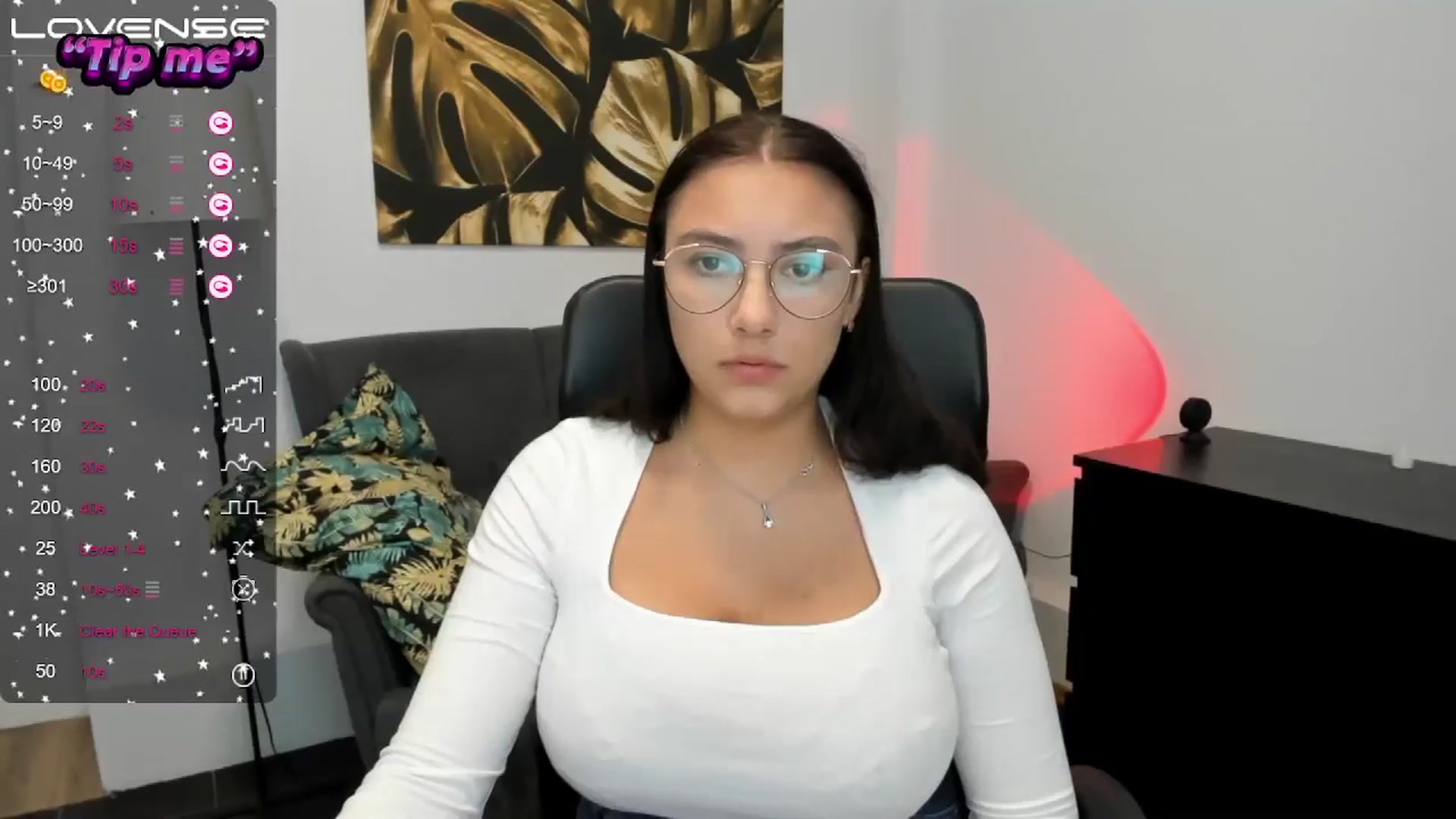 Gallery image thumbnail from SunfLowerr's myfreecams stream on, 09/22/2024, 18:22 image 18 of 20