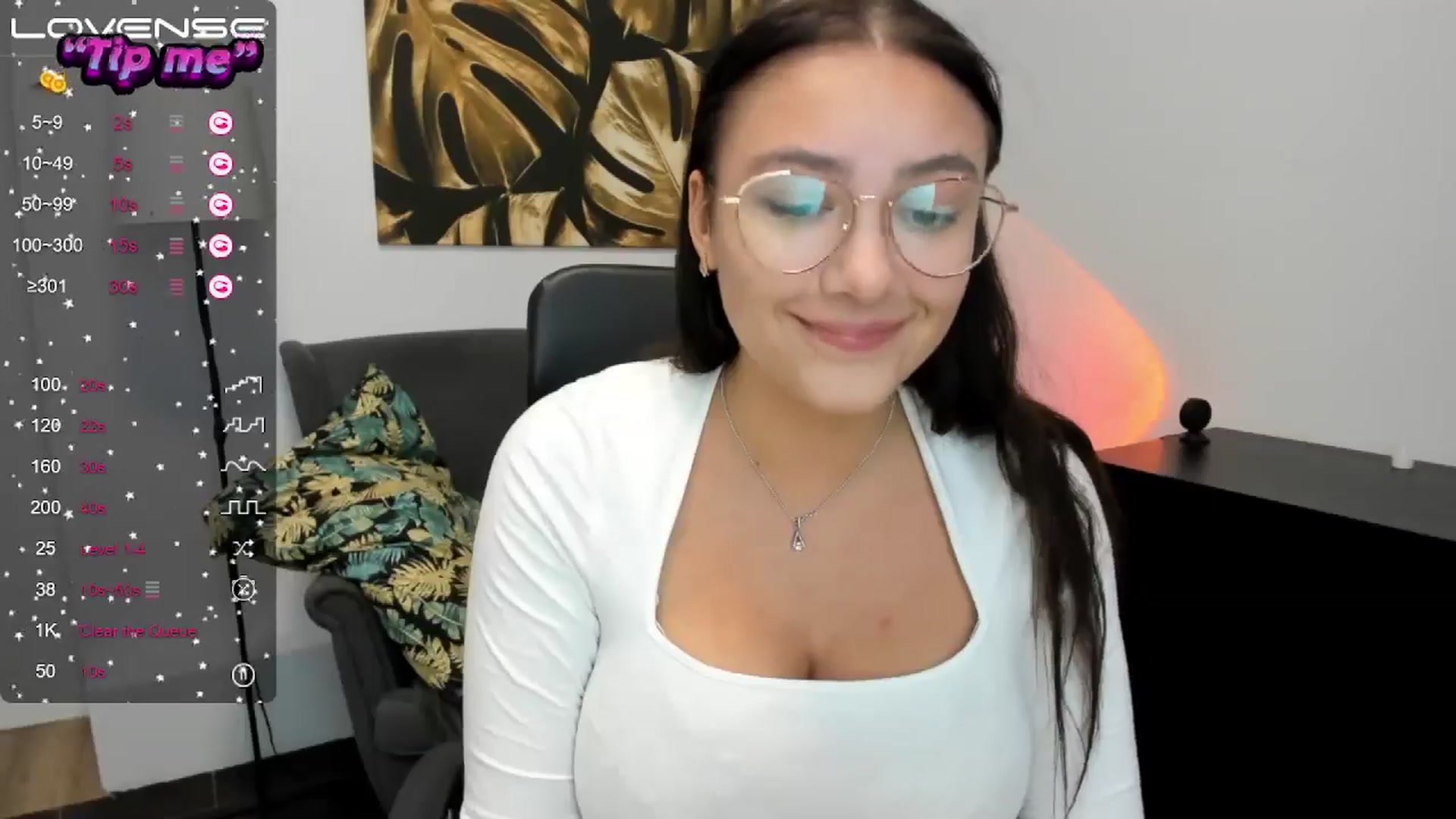 Gallery image thumbnail from SunfLowerr's myfreecams stream on, 09/22/2024, 19:53 image 2 of 20