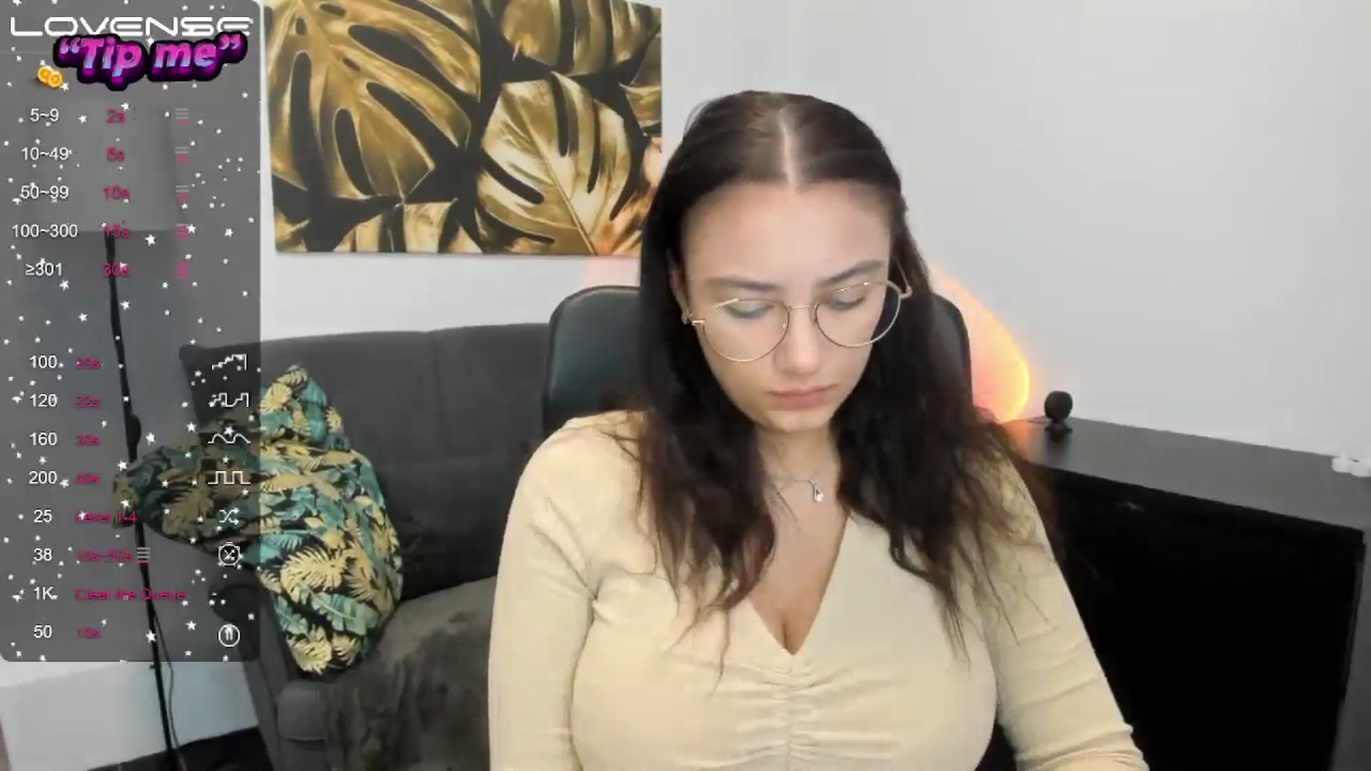 Gallery image thumbnail from SunfLowerr's myfreecams stream on, 09/23/2024, 14:08 image 17 of 20