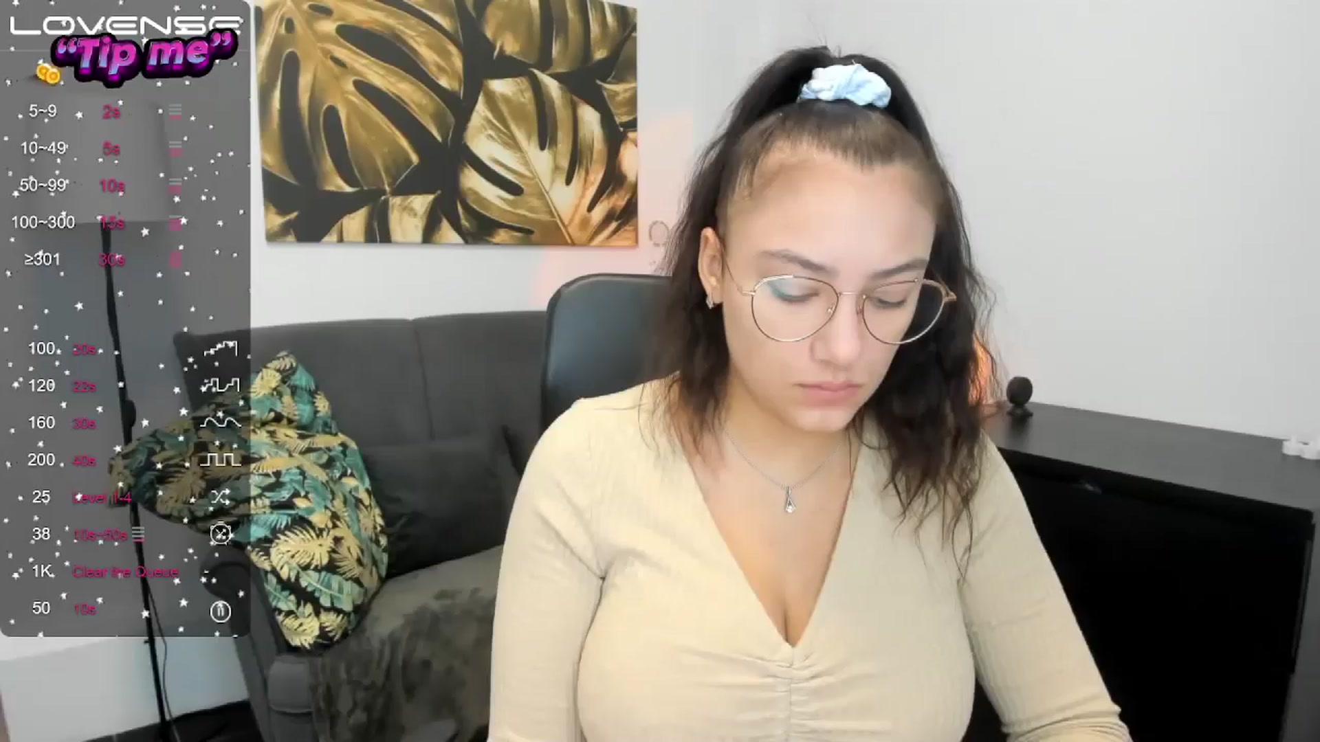 Gallery image thumbnail from SunfLowerr's myfreecams stream on, 09/23/2024, 14:08 image 7 of 20