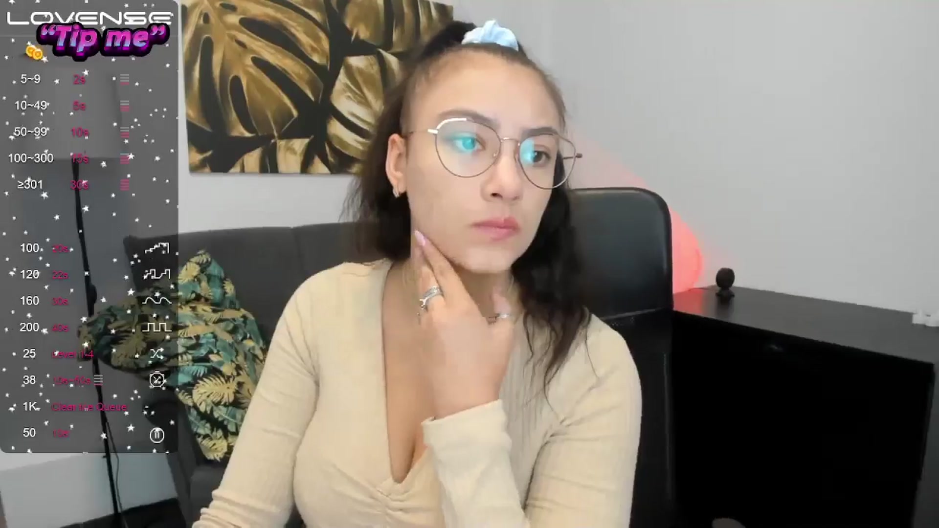 Gallery image thumbnail from SunfLowerr's myfreecams stream on, 09/23/2024, 14:08 image 2 of 20