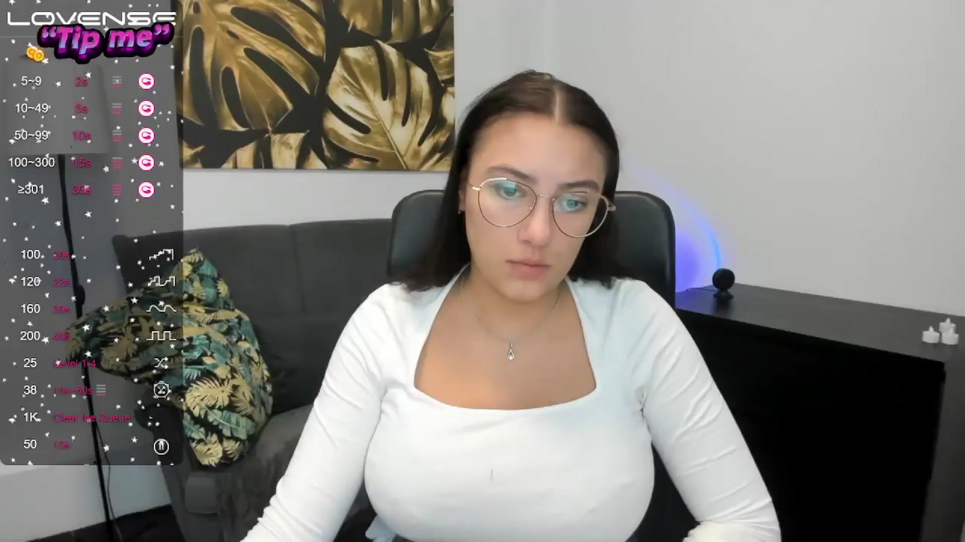 Gallery image thumbnail from SunfLowerr's myfreecams stream on, 09/23/2024, 16:13 image 11 of 20