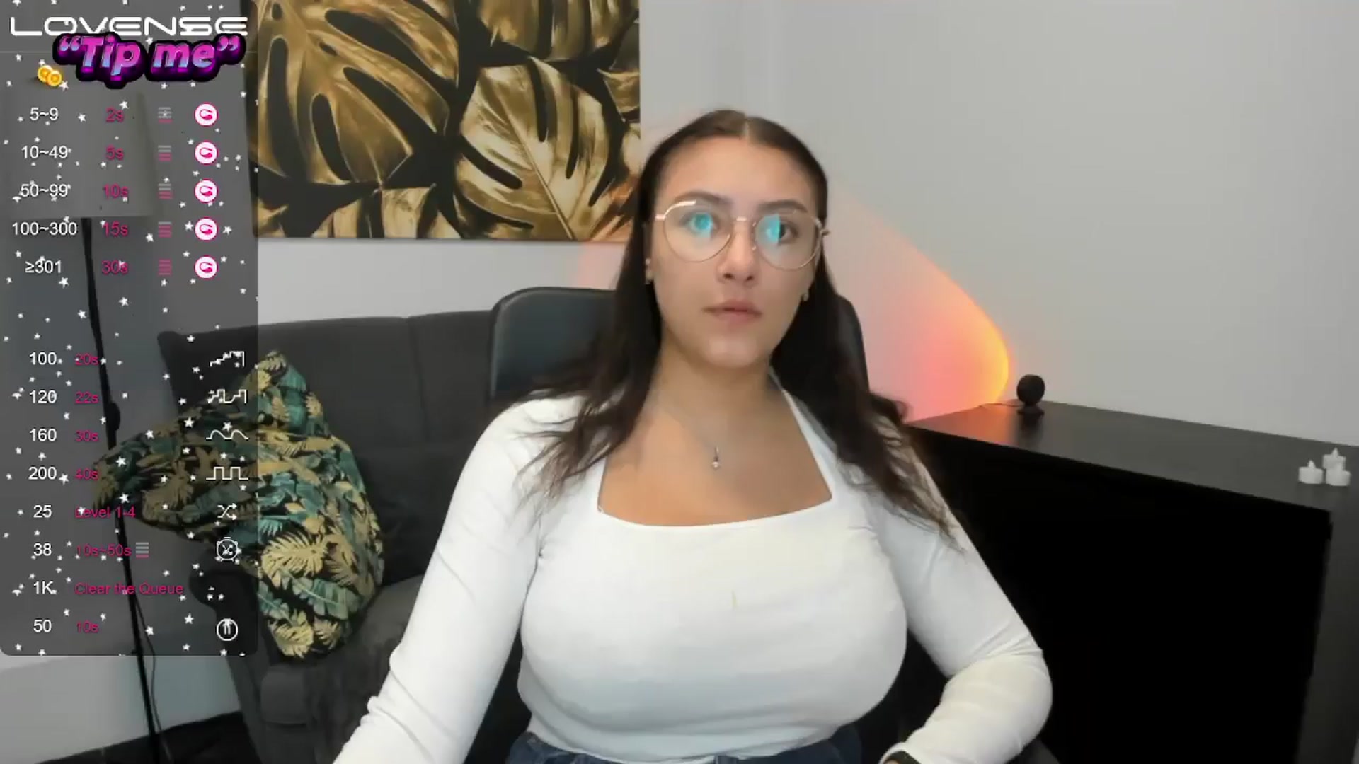 Gallery image thumbnail from SunfLowerr's myfreecams stream on, 09/23/2024, 16:13 image 1 of 20