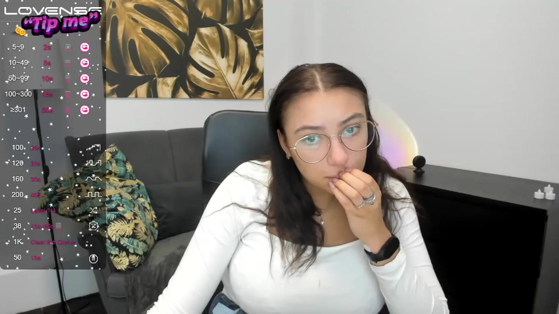 Gallery image thumbnail from SunfLowerr's myfreecams stream on, 09/23/2024, 16:13 image 7 of 20