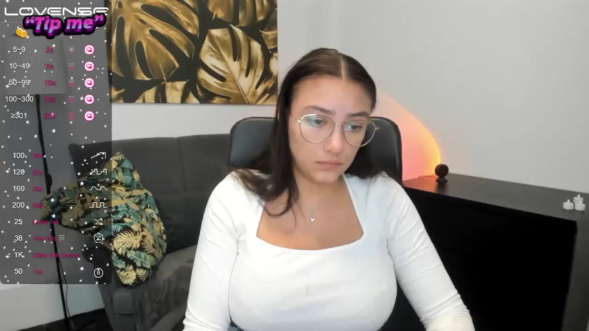 Gallery image thumbnail from SunfLowerr's myfreecams stream on, 09/23/2024, 16:13 image 16 of 20