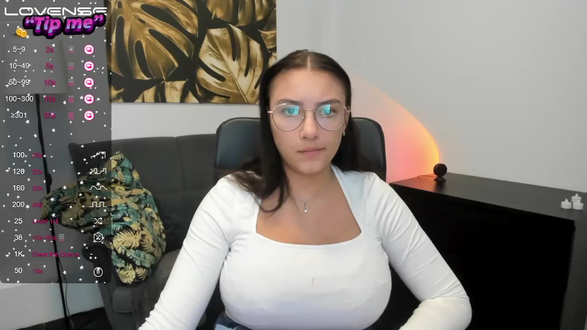 Gallery image thumbnail from SunfLowerr's myfreecams stream on, 09/23/2024, 16:13 image 15 of 20