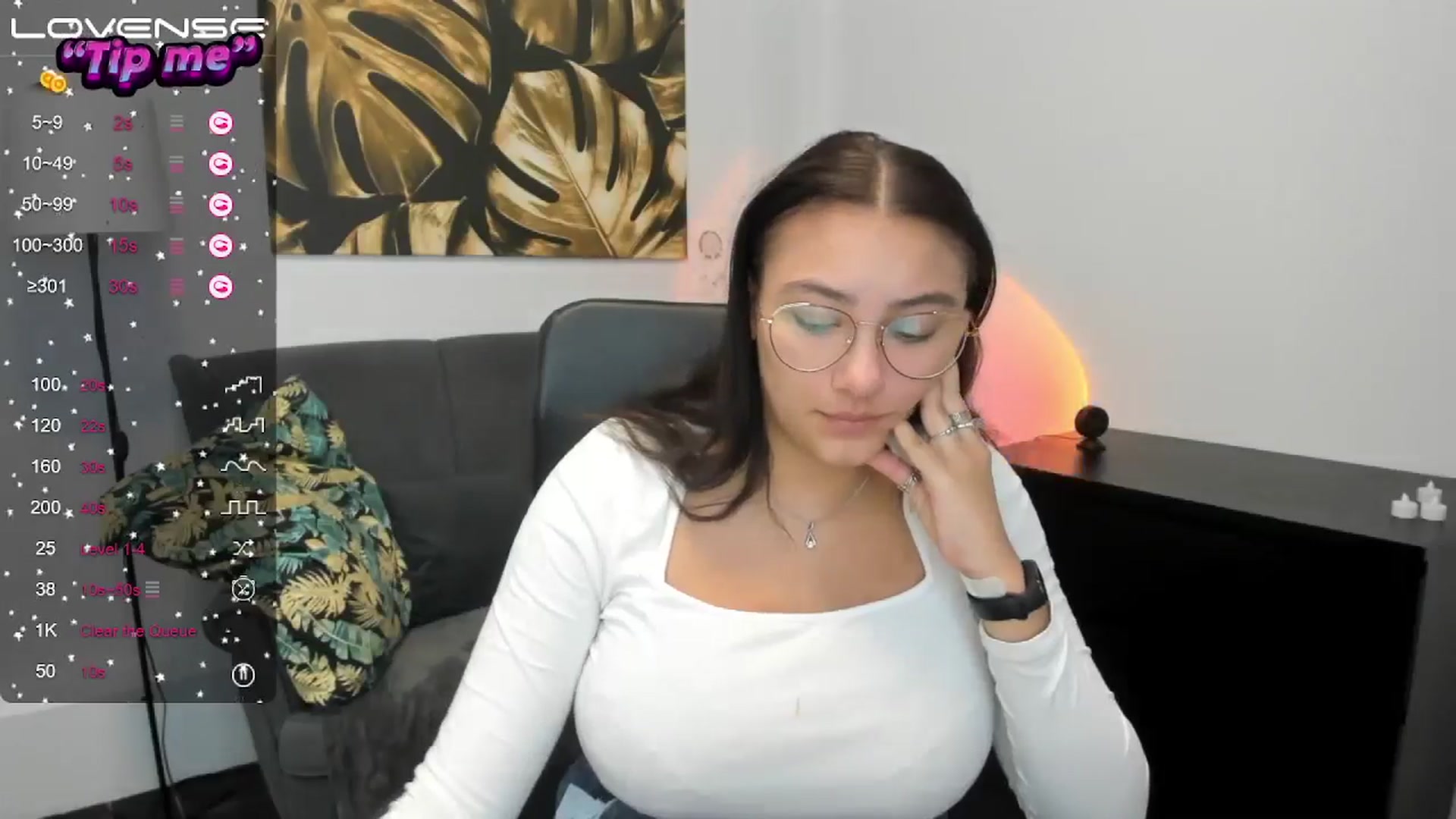 Gallery image thumbnail from SunfLowerr's myfreecams stream on, 09/23/2024, 16:13 image 13 of 20