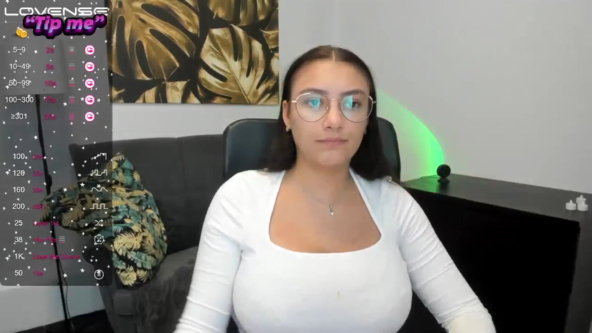 Gallery image thumbnail from SunfLowerr's myfreecams stream on, 09/23/2024, 18:19 image 12 of 20
