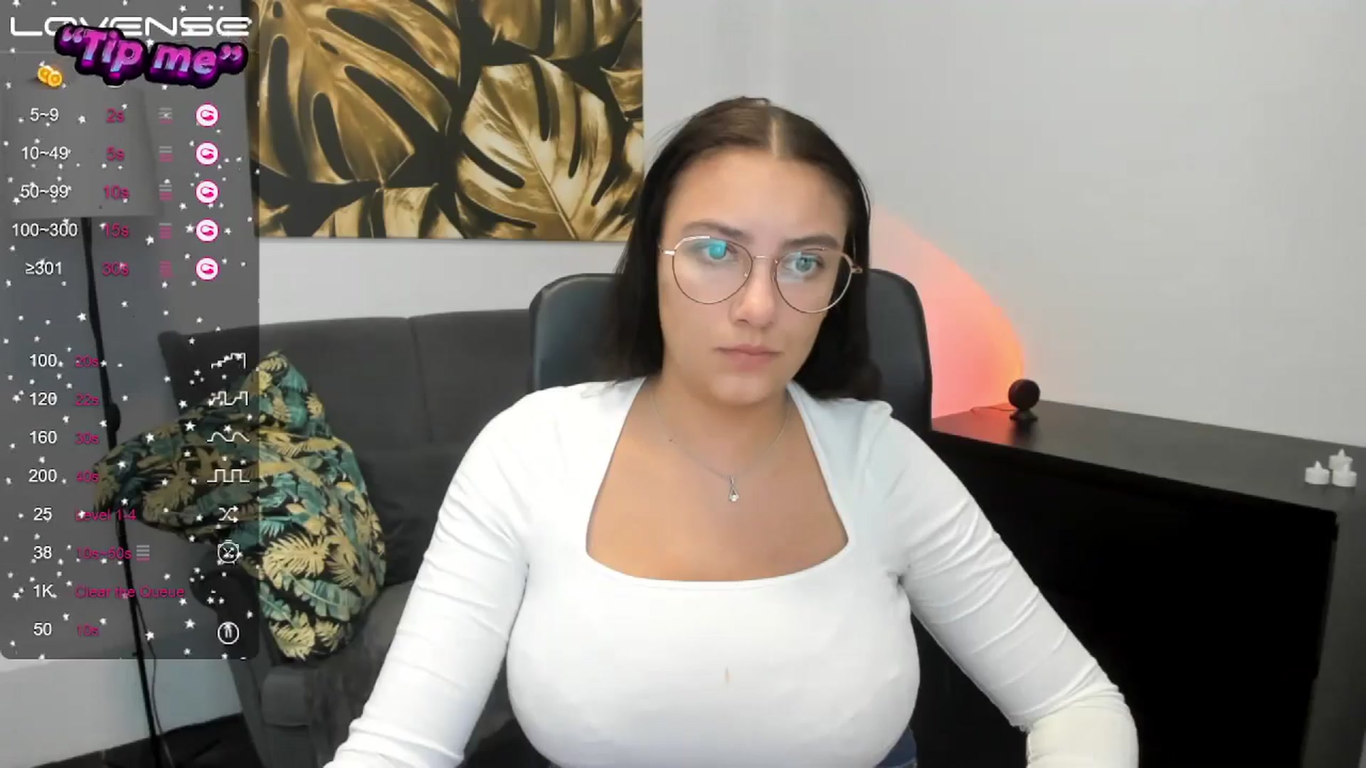 Gallery image thumbnail from SunfLowerr's myfreecams stream on, 09/23/2024, 18:19 image 5 of 20