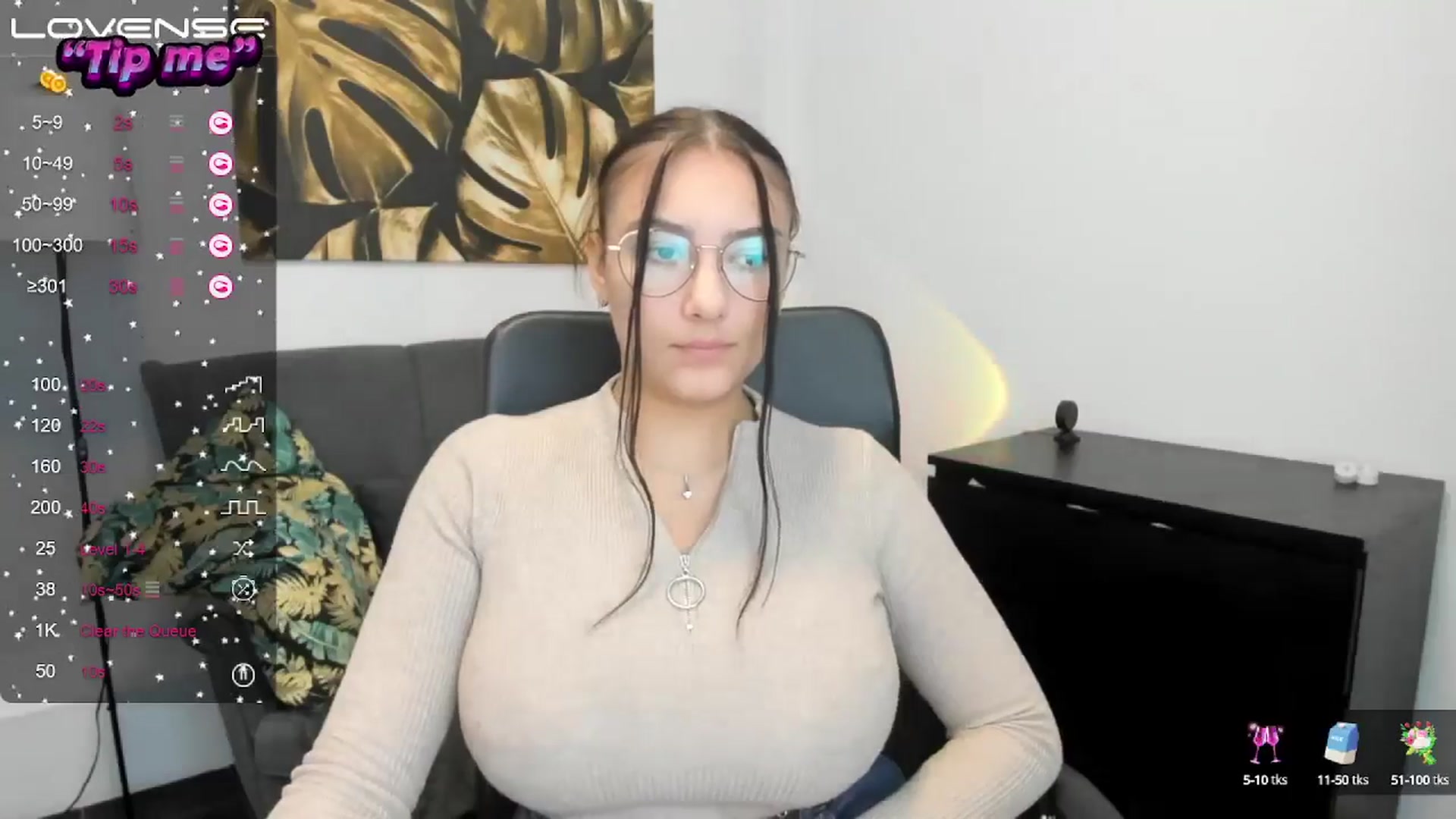 Gallery image thumbnail from SunfLowerr's myfreecams stream on, 09/26/2024, 12:50 image 18 of 20