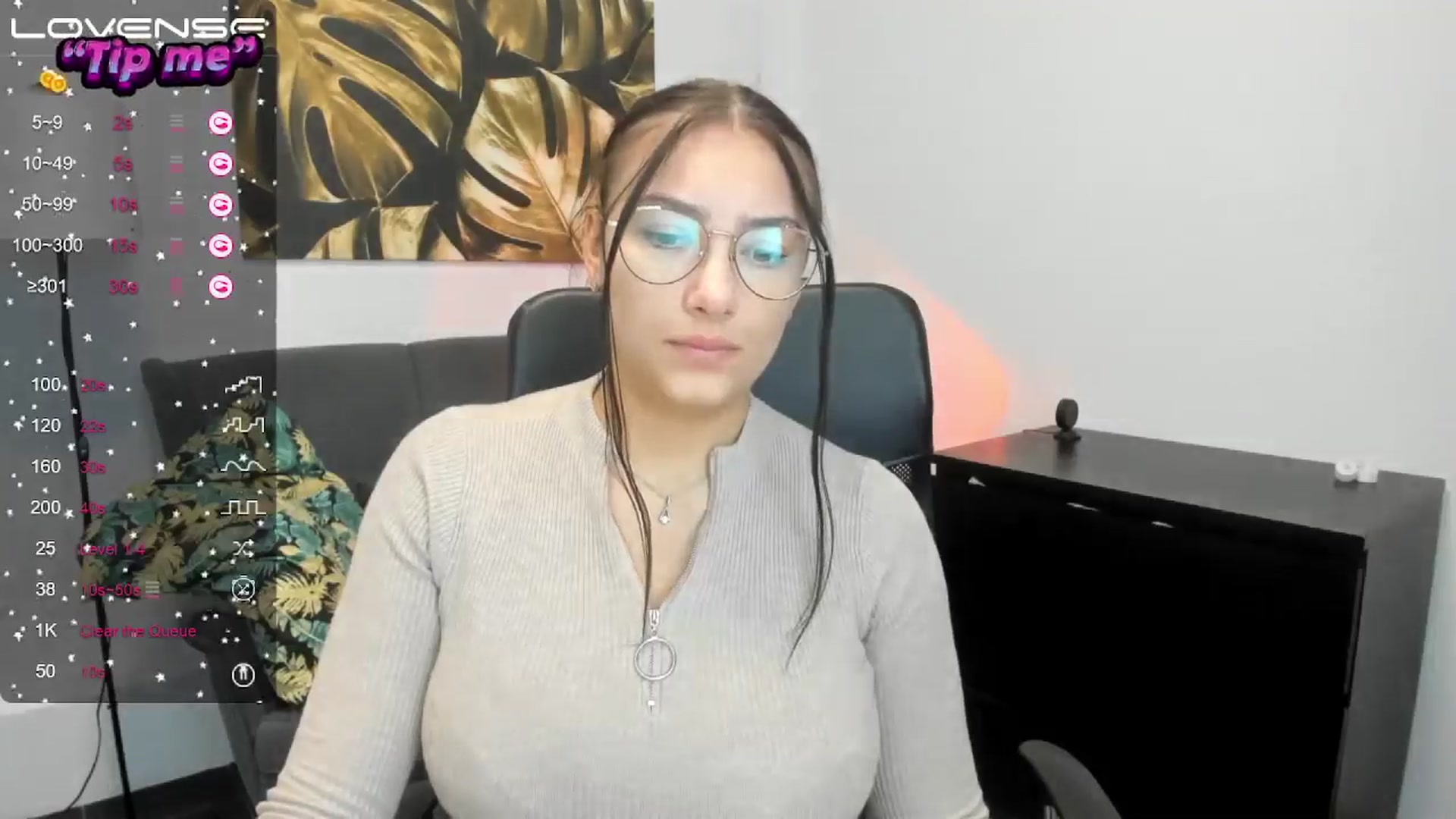 Gallery image thumbnail from SunfLowerr's myfreecams stream on, 09/26/2024, 12:50 image 16 of 20
