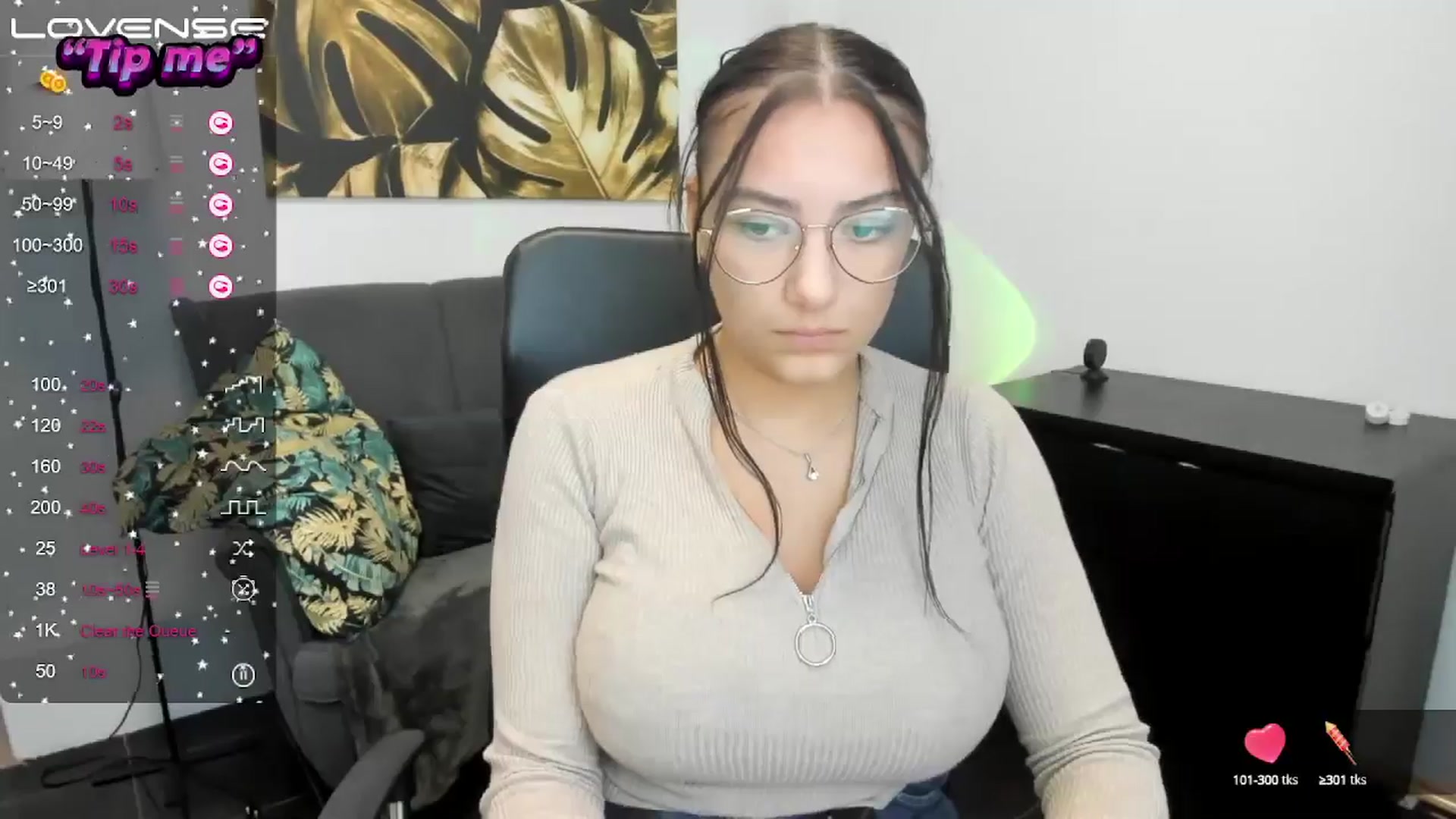 Gallery image thumbnail from SunfLowerr's myfreecams stream on, 09/26/2024, 14:19 image 19 of 20