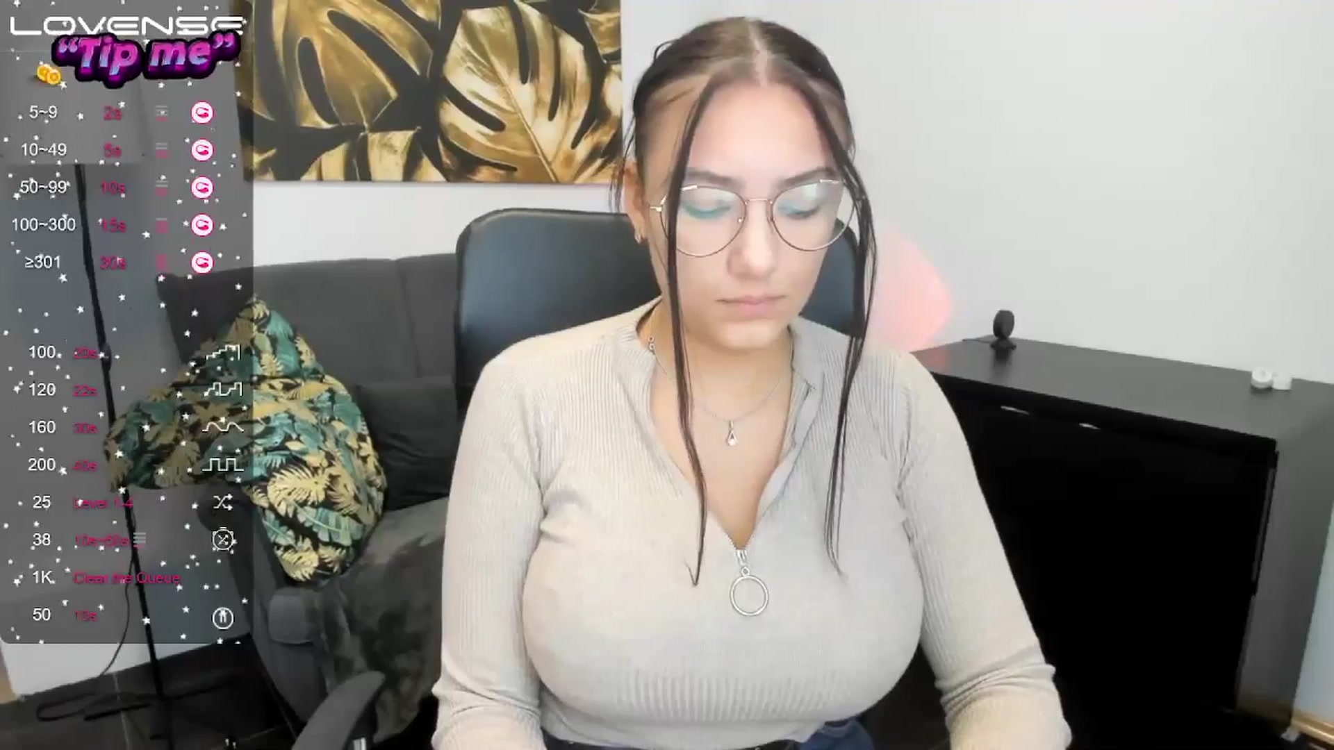 Gallery image thumbnail from SunfLowerr's myfreecams stream on, 09/26/2024, 14:19 image 9 of 20
