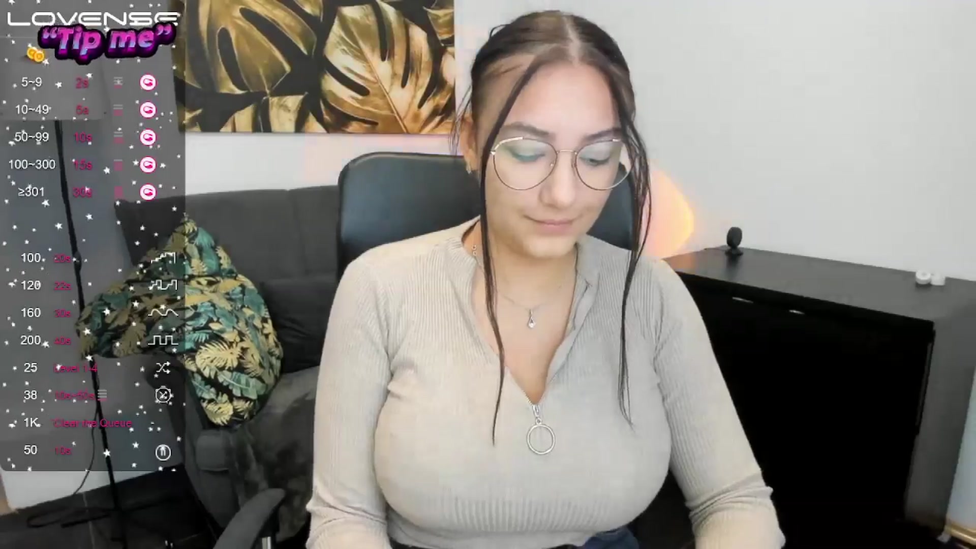 Gallery image thumbnail from SunfLowerr's myfreecams stream on, 09/26/2024, 14:19 image 8 of 20