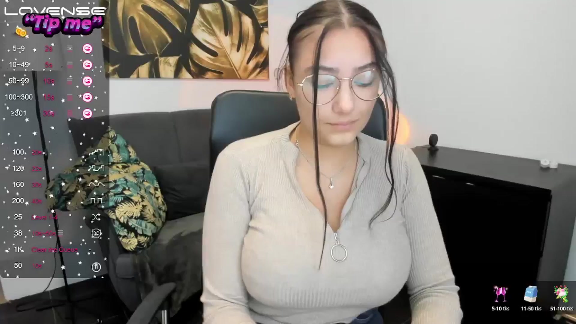 Gallery image thumbnail from SunfLowerr's myfreecams stream on, 09/26/2024, 14:19 image 4 of 20