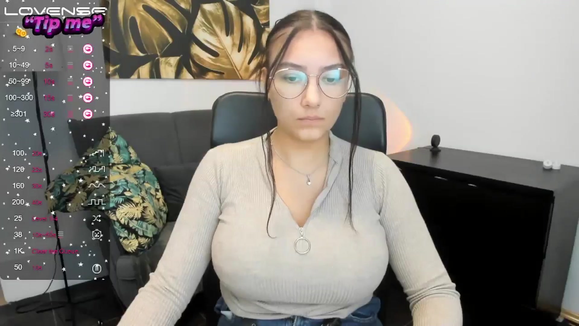 Gallery image thumbnail from SunfLowerr's myfreecams stream on, 09/26/2024, 14:19 image 16 of 20