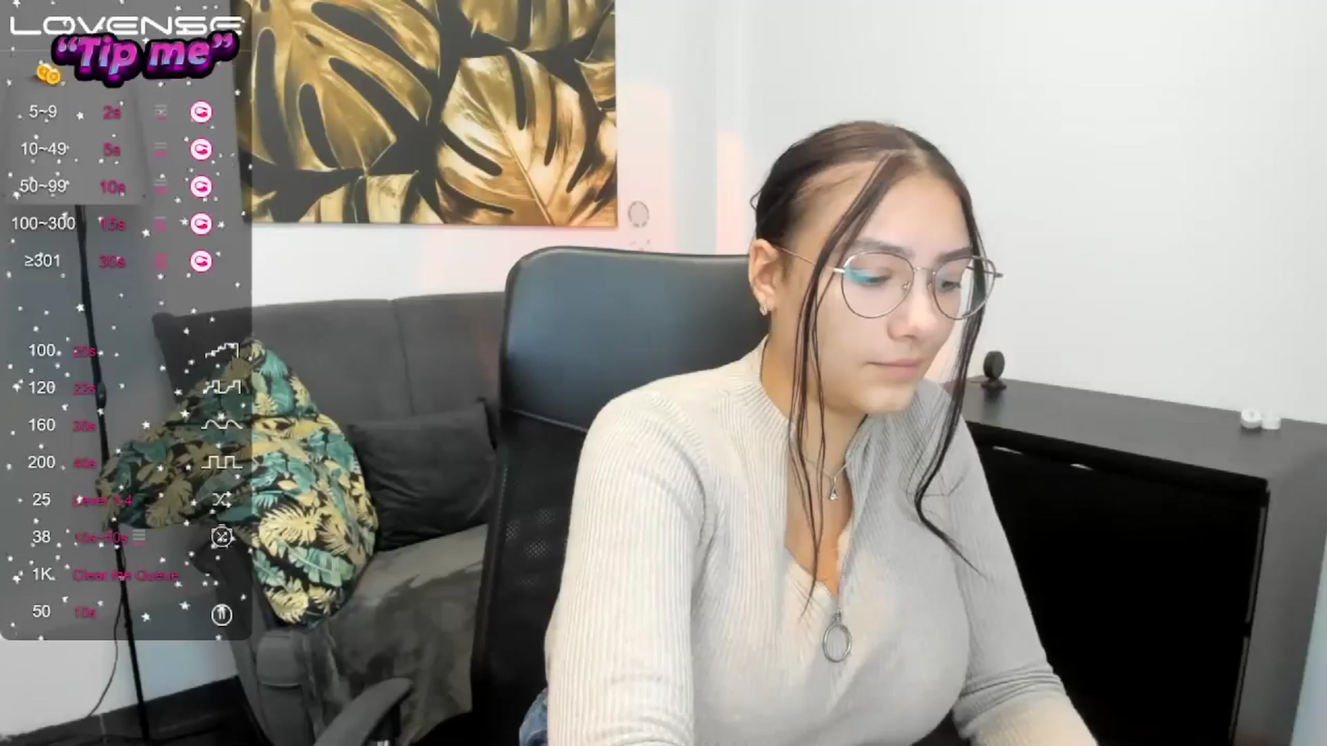 Gallery image thumbnail from SunfLowerr's myfreecams stream on, 09/26/2024, 17:03 image 18 of 20