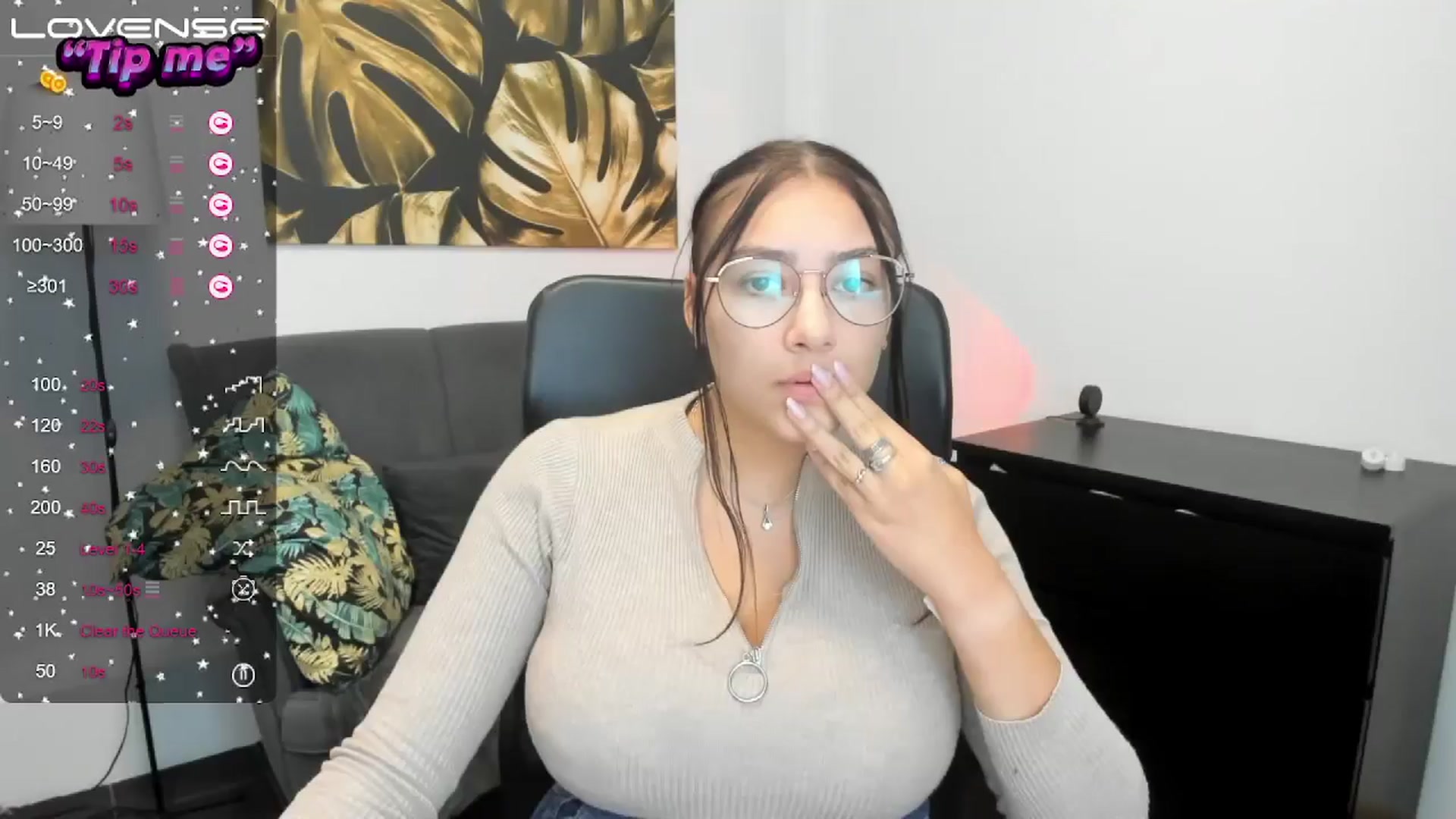 Gallery image thumbnail from SunfLowerr's myfreecams stream on, 09/26/2024, 17:03 image 15 of 20