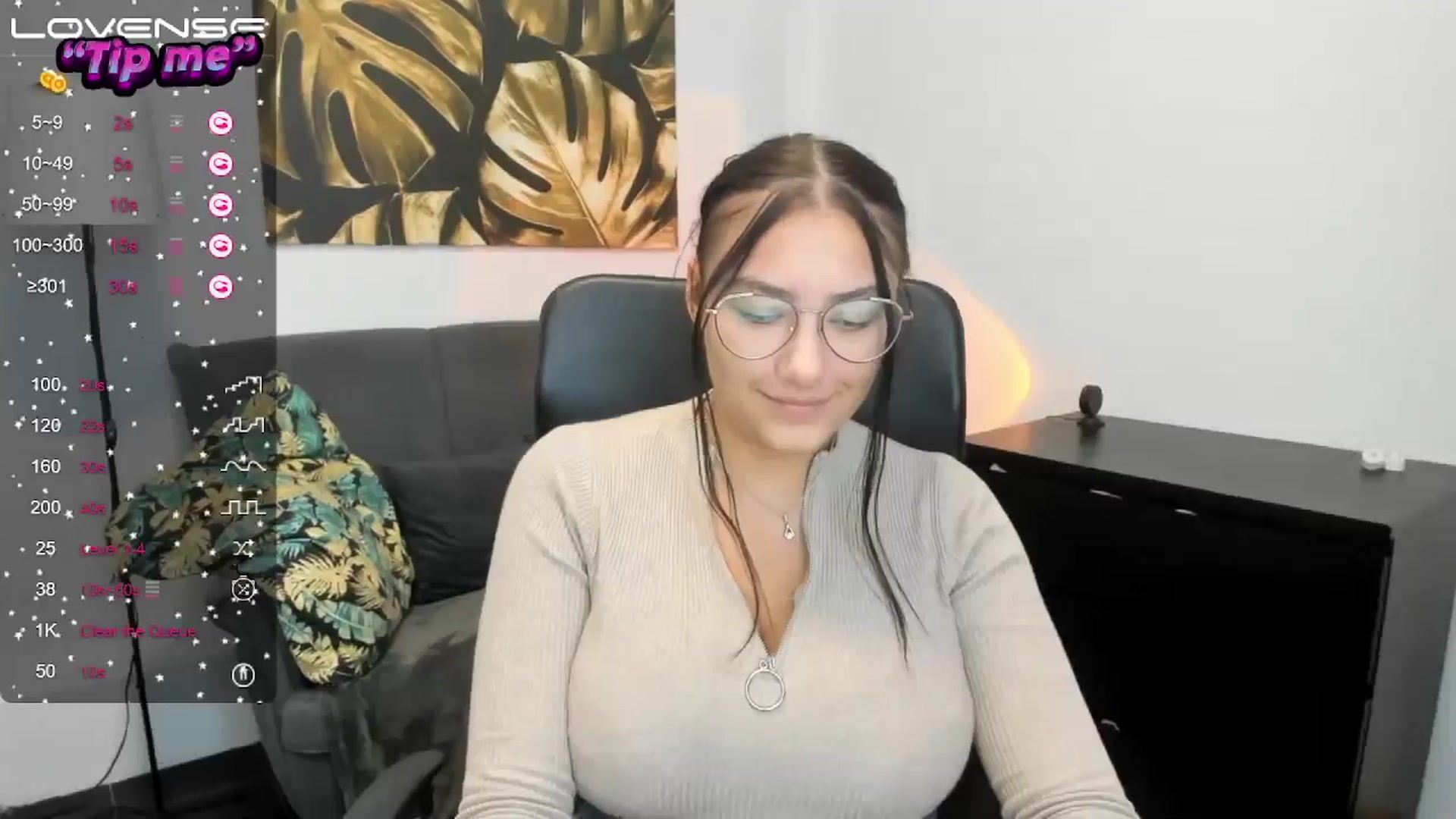 Gallery image thumbnail from SunfLowerr's myfreecams stream on, 09/26/2024, 17:03 image 17 of 20