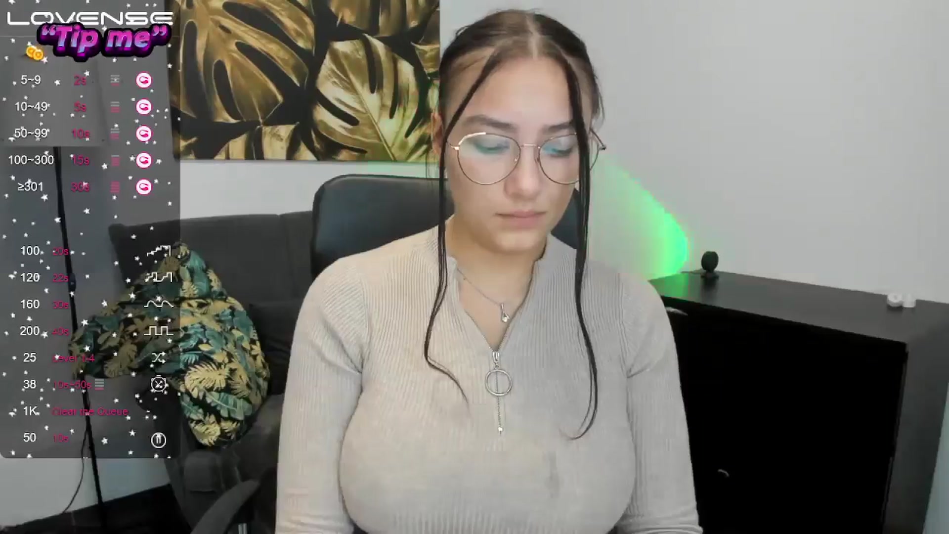 Gallery image thumbnail from SunfLowerr's myfreecams stream on, 09/26/2024, 19:17 image 2 of 20