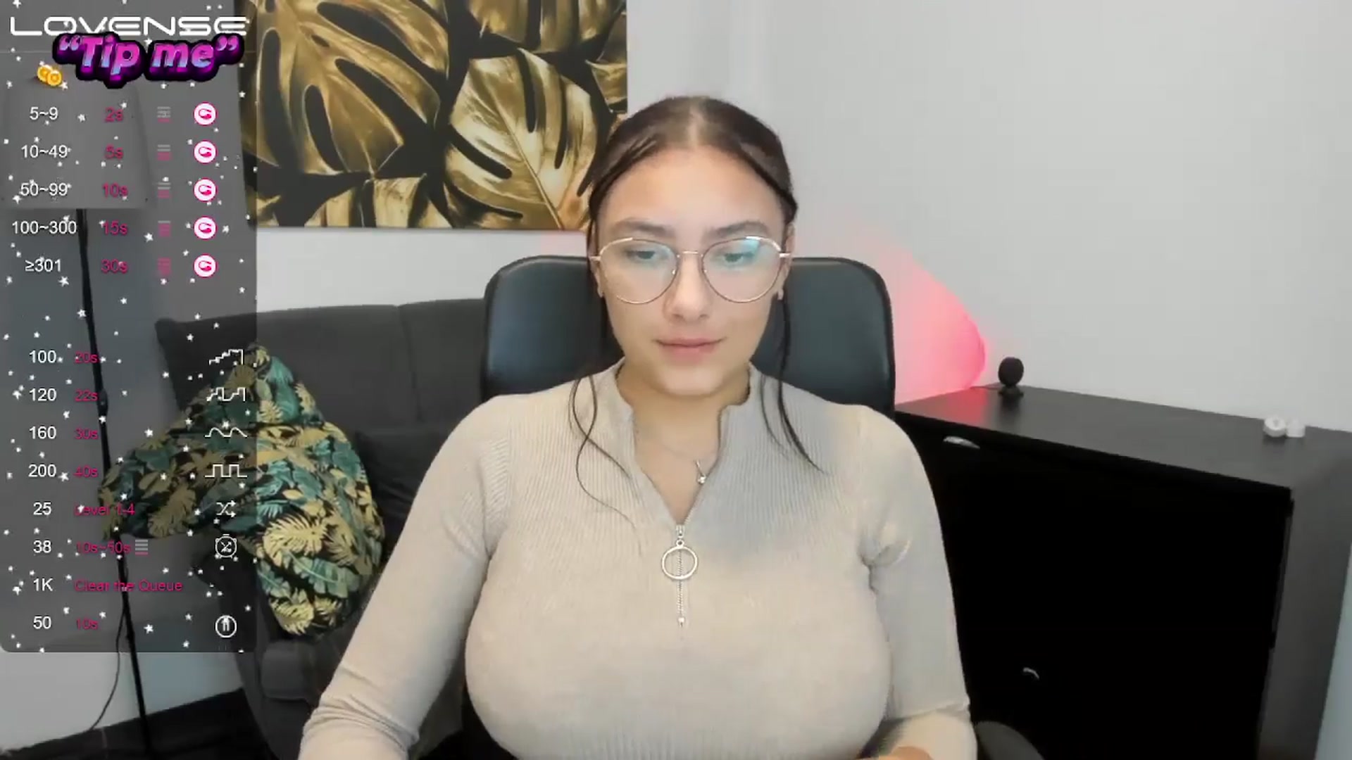 Gallery image thumbnail from SunfLowerr's myfreecams stream on, 09/26/2024, 19:17 image 20 of 20