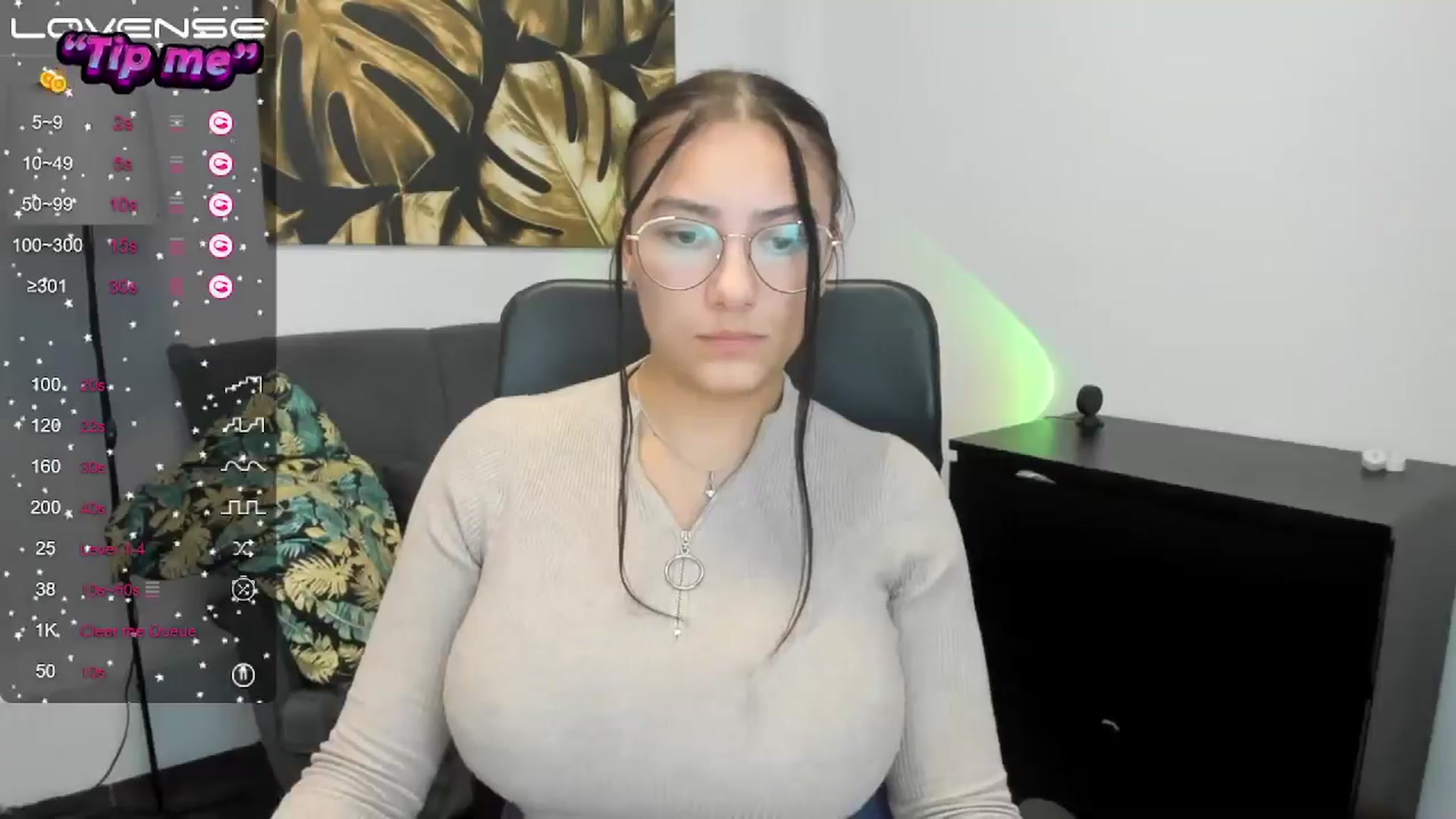 Gallery image thumbnail from SunfLowerr's myfreecams stream on, 09/26/2024, 19:17 image 3 of 20