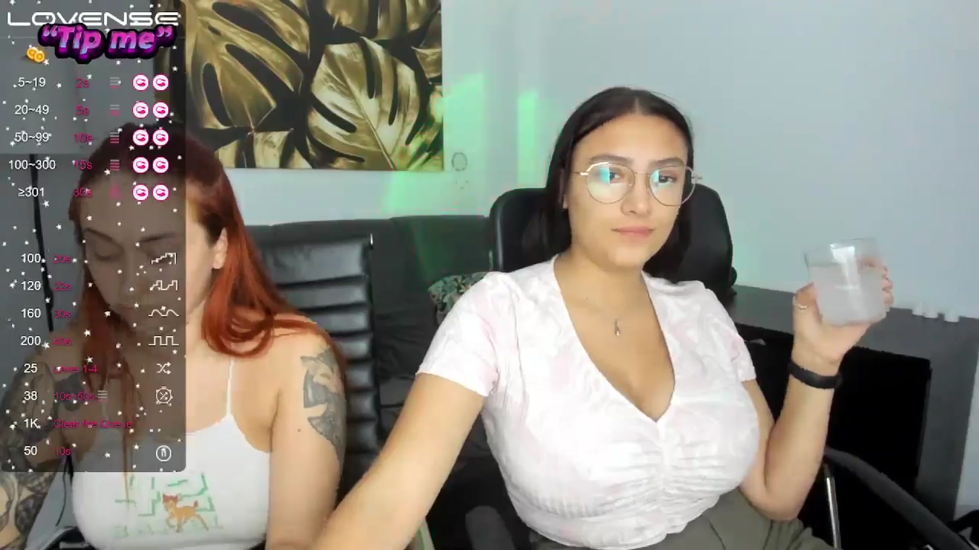Gallery image thumbnail from SunfLowerr's myfreecams stream on, 09/27/2024, 19:14 image 5 of 20