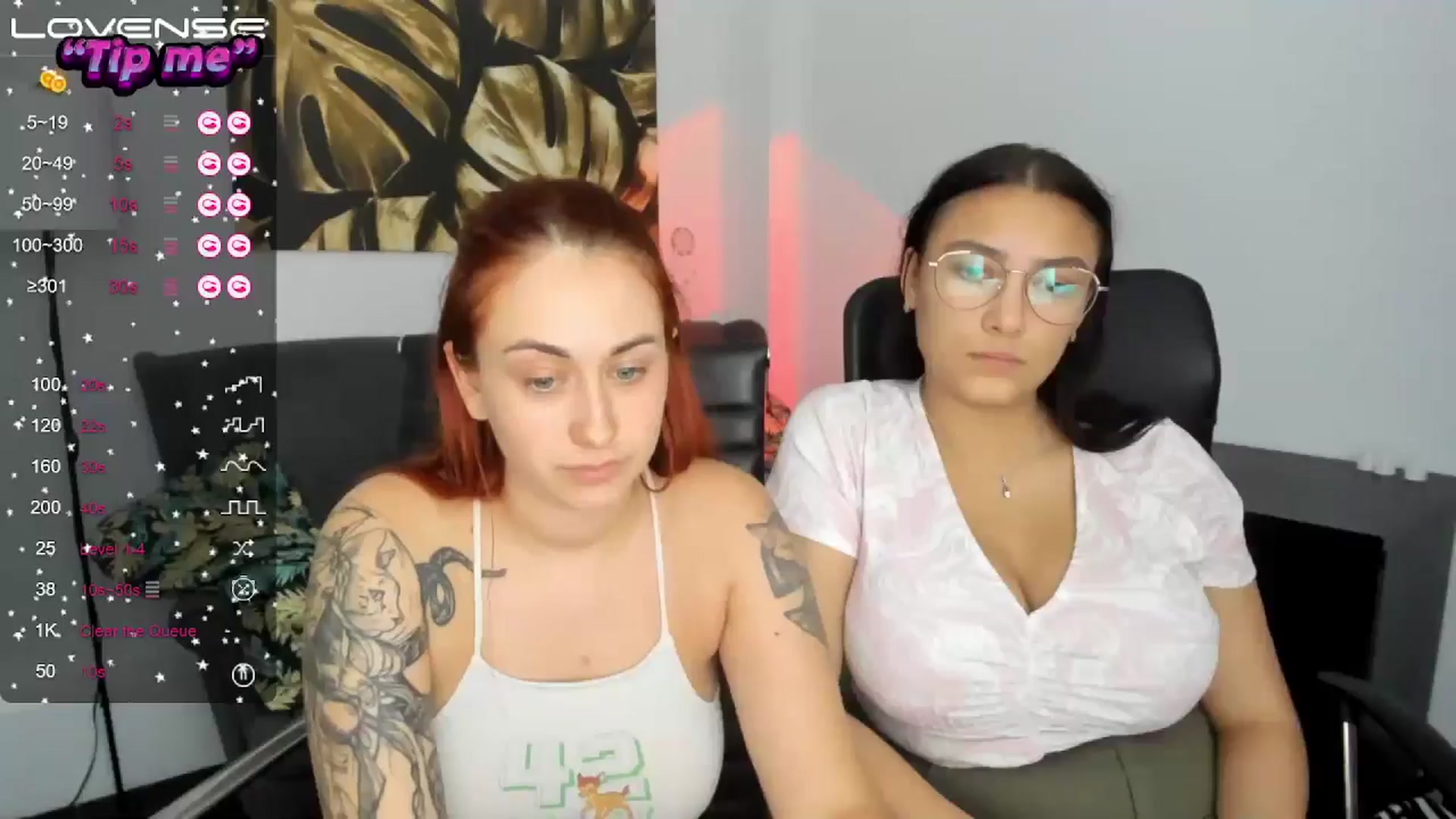 Gallery image thumbnail from SunfLowerr's myfreecams stream on, 09/27/2024, 19:14 image 17 of 20