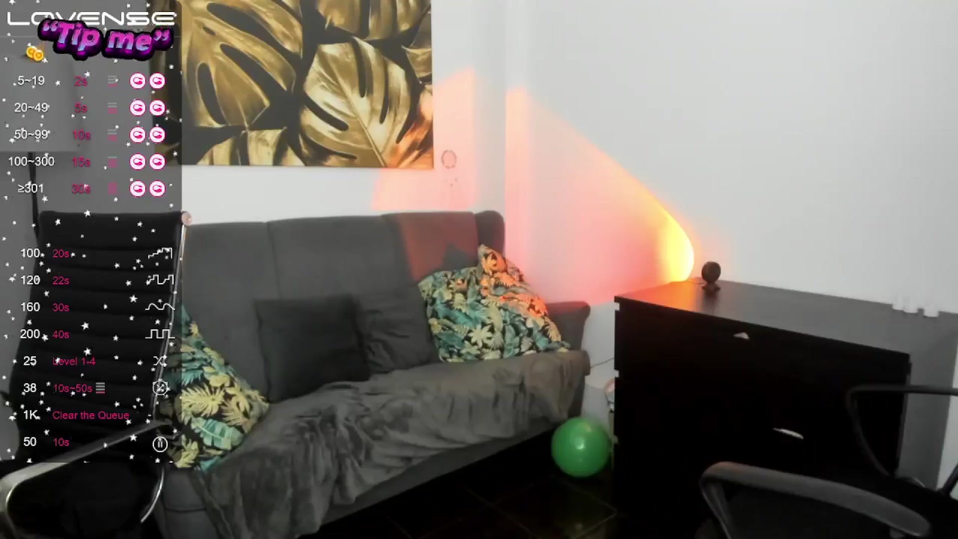Gallery image thumbnail from SunfLowerr's myfreecams stream on, 09/27/2024, 19:14 image 12 of 20