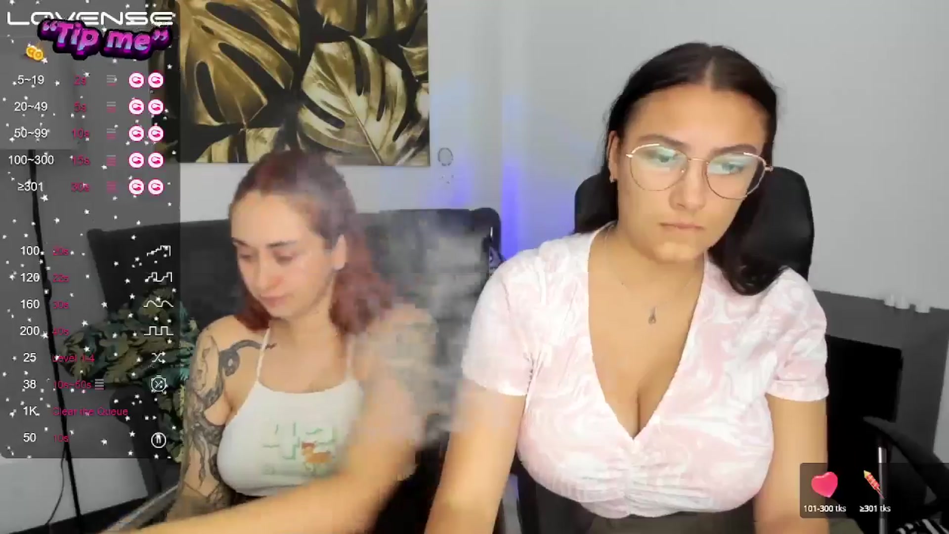 Gallery image thumbnail from SunfLowerr's myfreecams stream on, 09/27/2024, 19:14 image 14 of 20