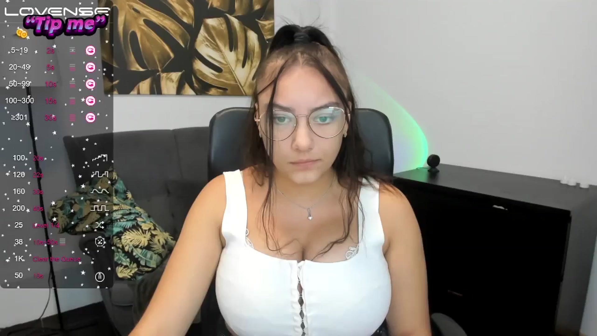 Gallery image thumbnail from SunfLowerr's myfreecams stream on, 09/28/2024, 13:25 image 8 of 20