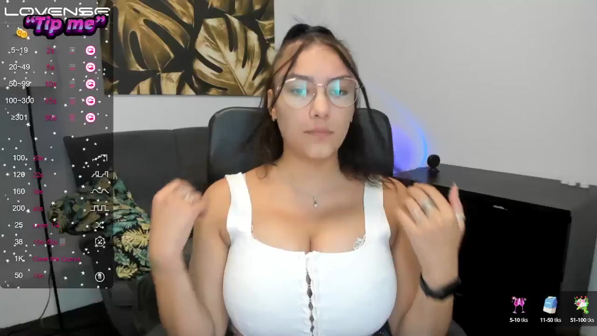 Gallery image thumbnail from SunfLowerr's myfreecams stream on, 09/28/2024, 13:25 image 10 of 20