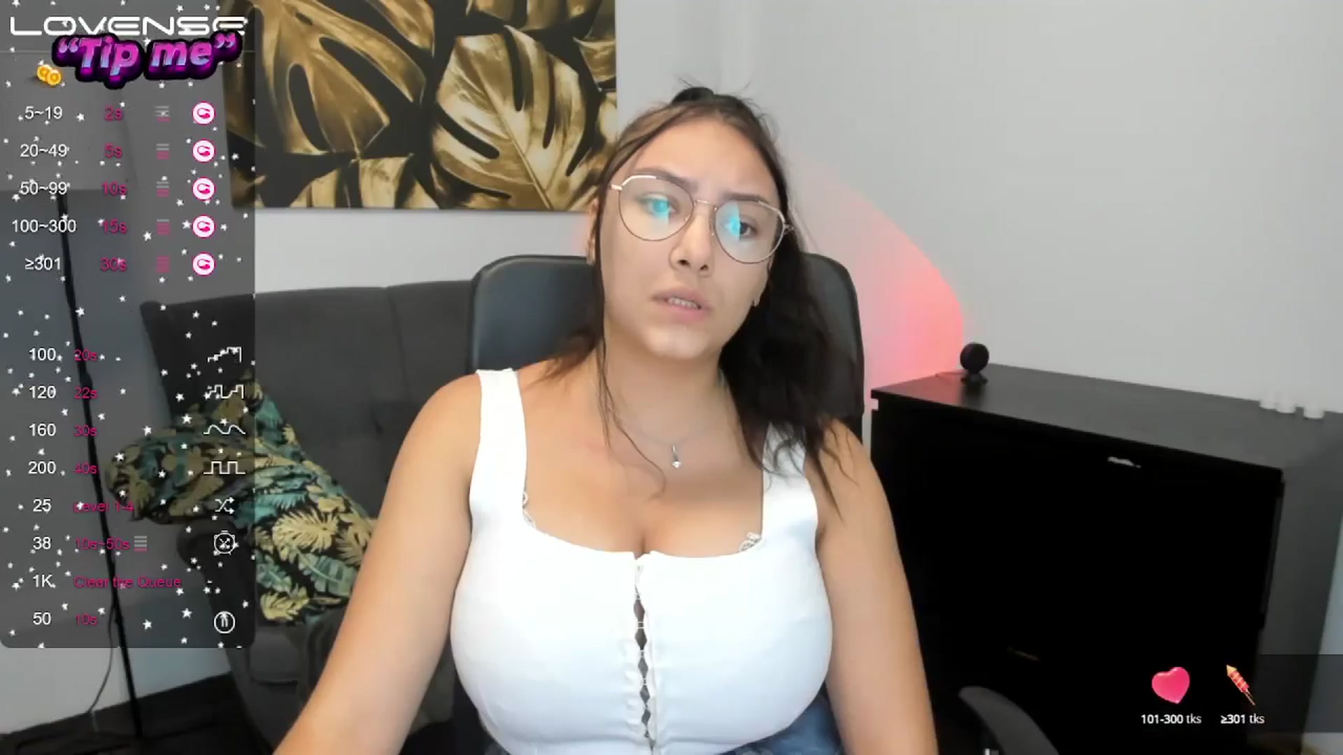 Gallery image thumbnail from SunfLowerr's myfreecams stream on, 09/28/2024, 14:22 image 8 of 20