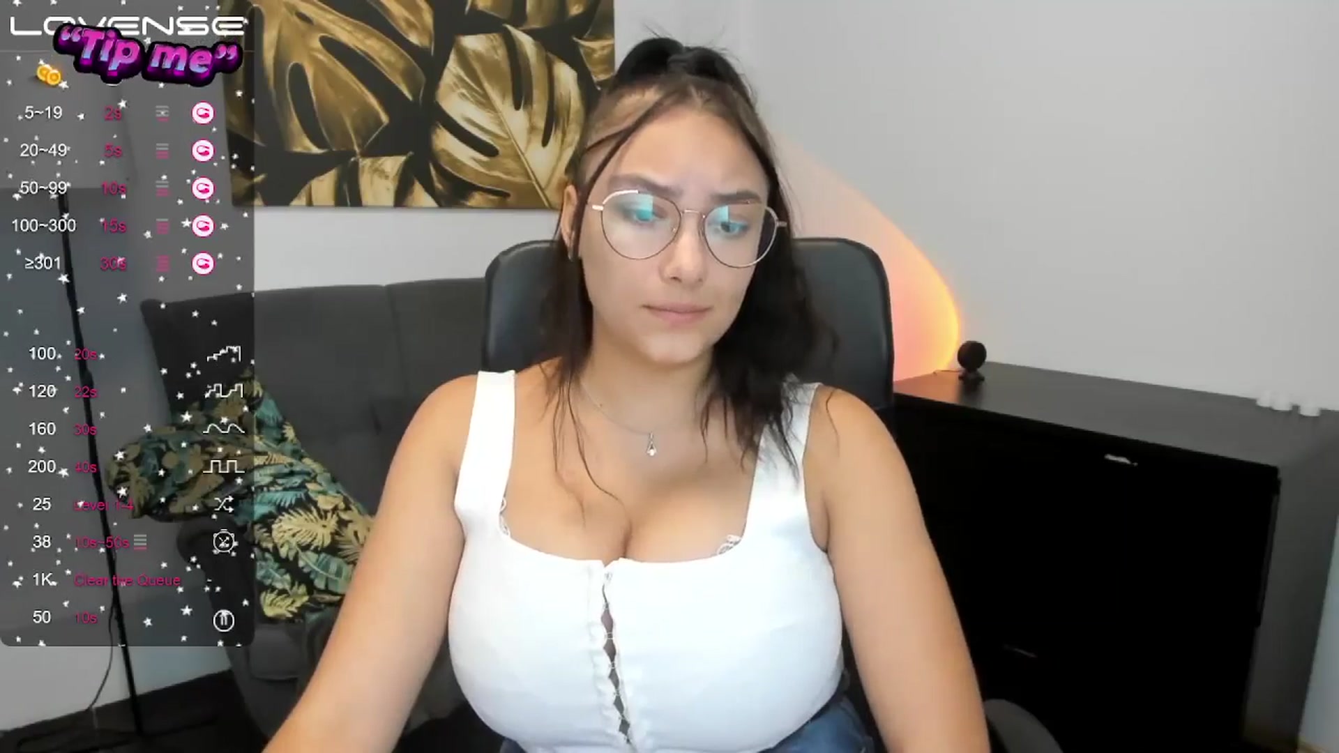 Gallery image thumbnail from SunfLowerr's myfreecams stream on, 09/28/2024, 14:22 image 7 of 20