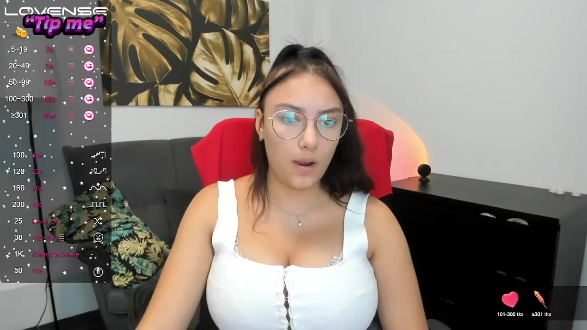 Gallery image thumbnail from SunfLowerr's myfreecams stream on, 09/28/2024, 16:09 image 5 of 20