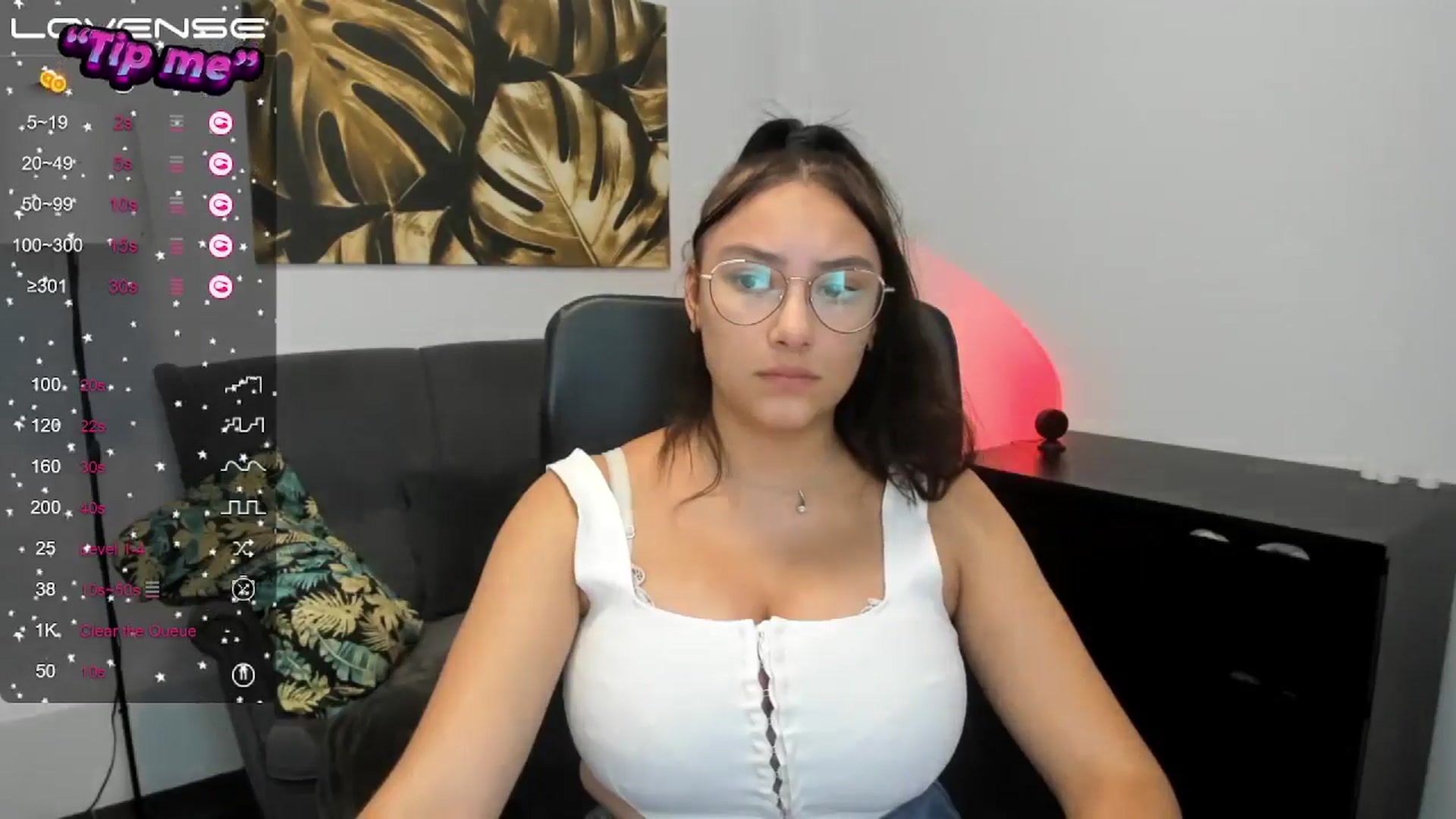 Gallery image thumbnail from SunfLowerr's myfreecams stream on, 09/28/2024, 17:06 image 18 of 20