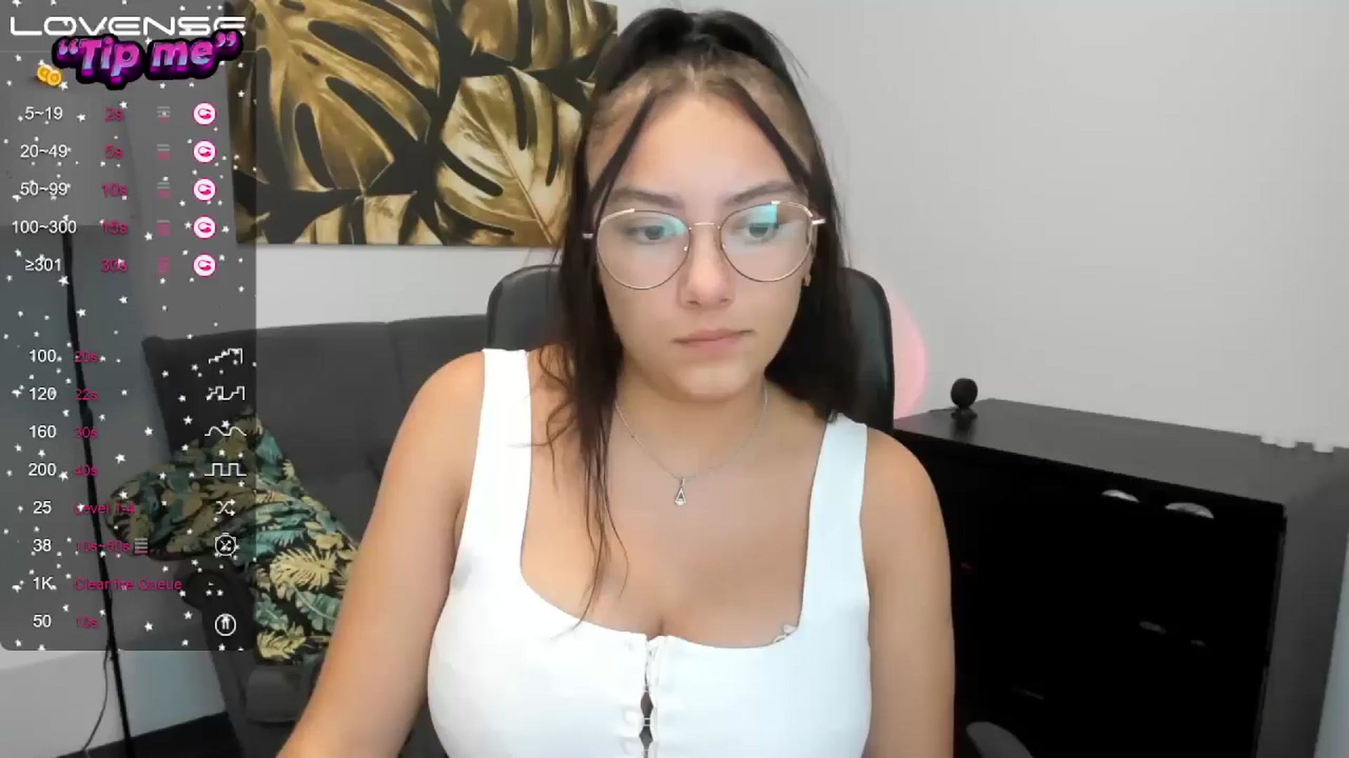 Gallery image thumbnail from SunfLowerr's myfreecams stream on, 09/28/2024, 18:50 image 15 of 20